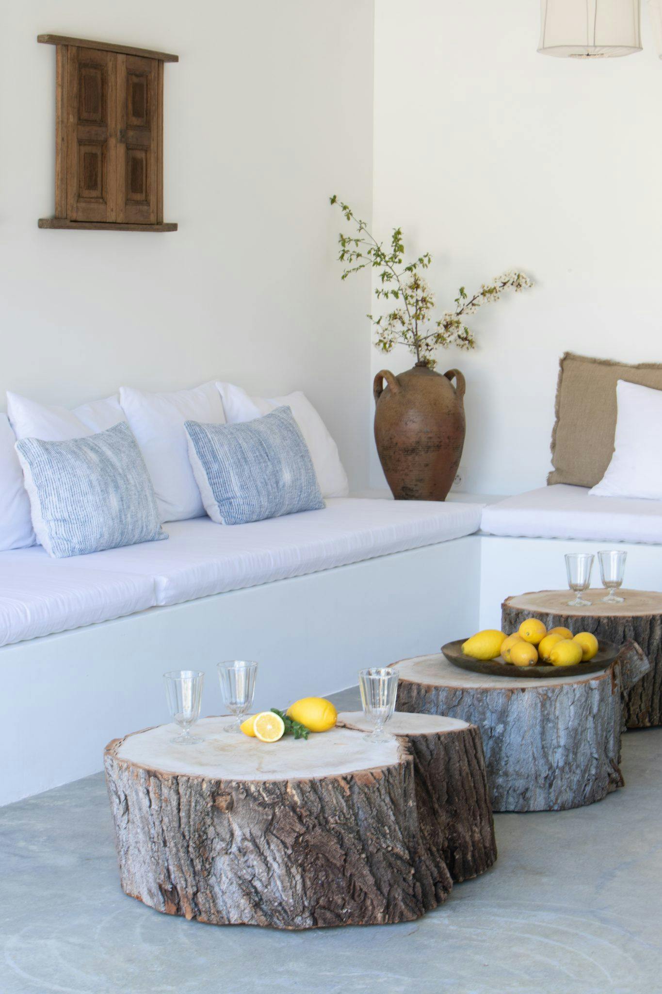 living room: log bench and coffee table