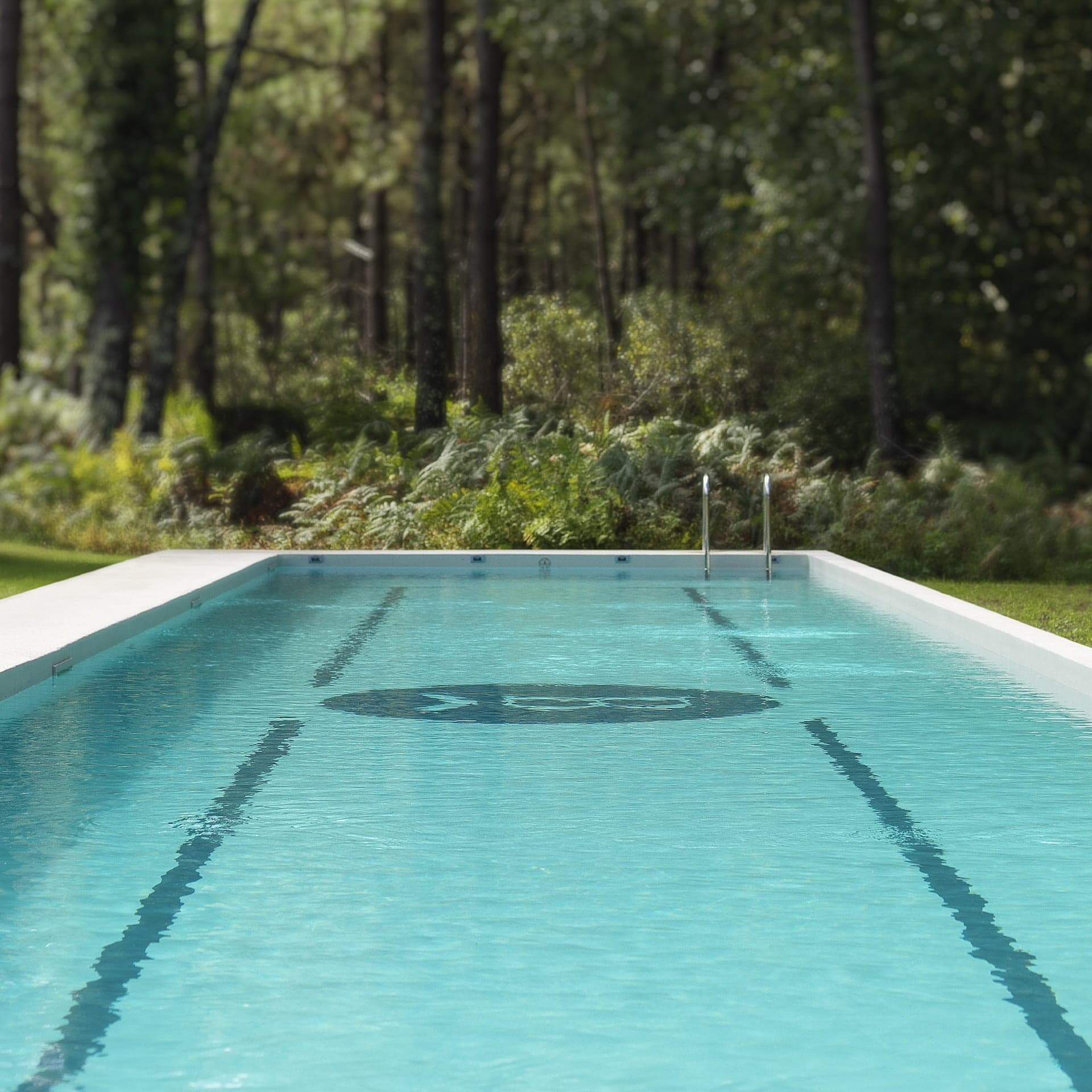 grande piscine turquoise