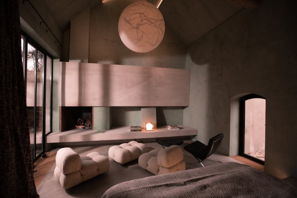 chambre double avec fauteuil design