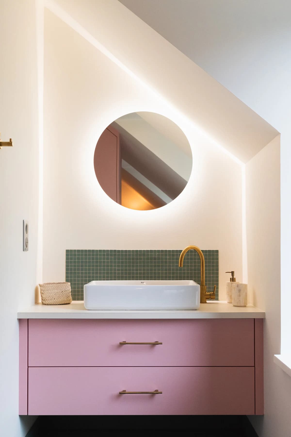 salle de bain rose