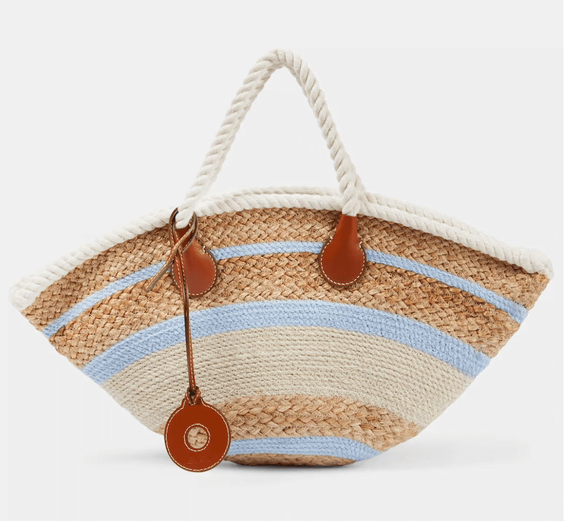 Packshot du cabas Beach Mini de Loro Piana, en matières naturelles, le compagnon idéal des vacances d’été