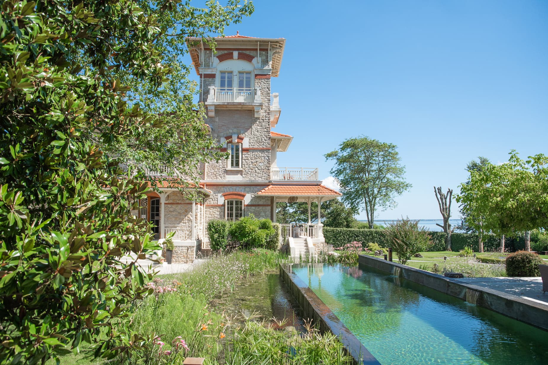 Villa La Tosca, dominant le Bassin d'Arcachon. 