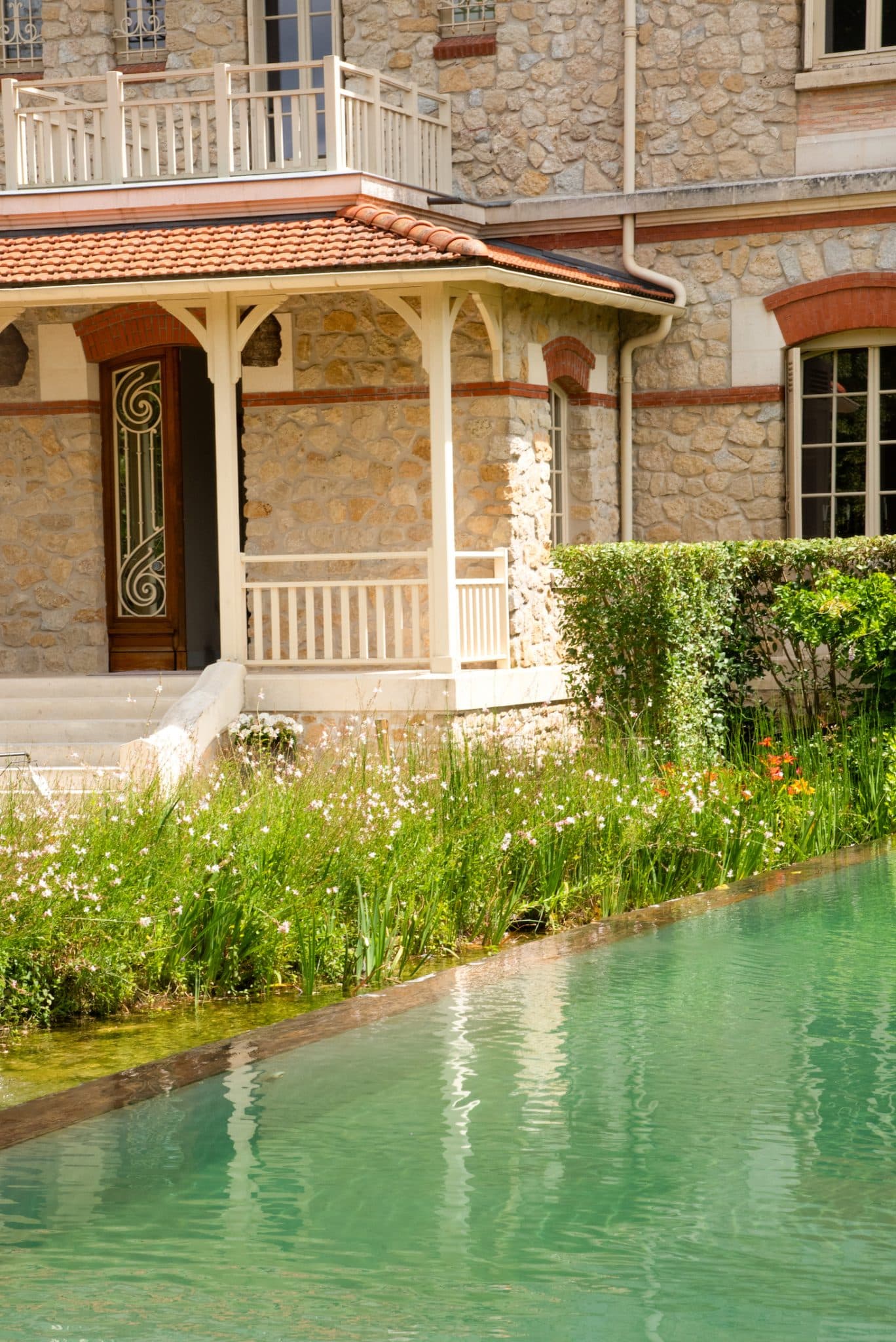 The natural swimming pool of Villa La Tosca.