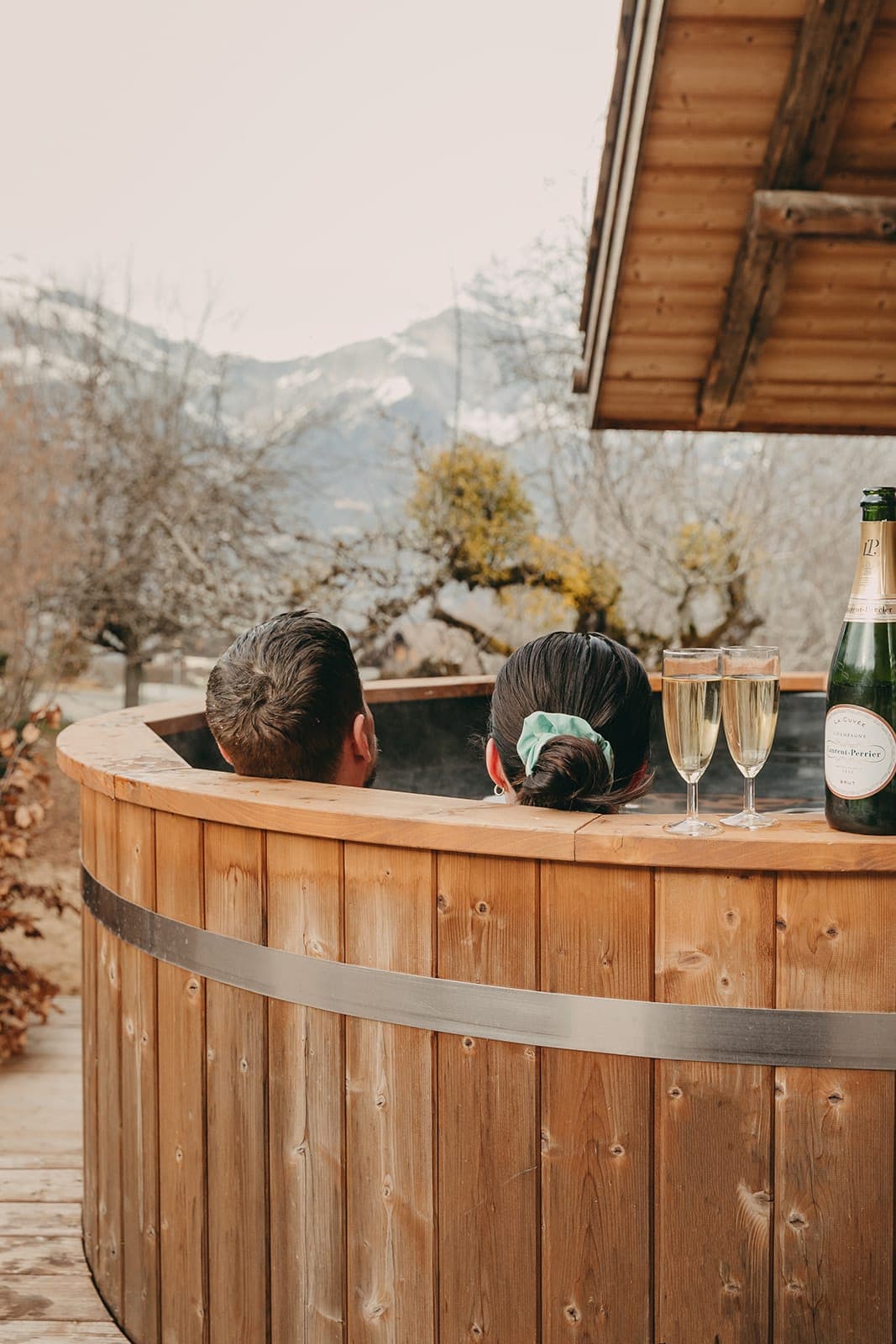 Nordic bath session with a view of the peaks at Ferme Fougere.