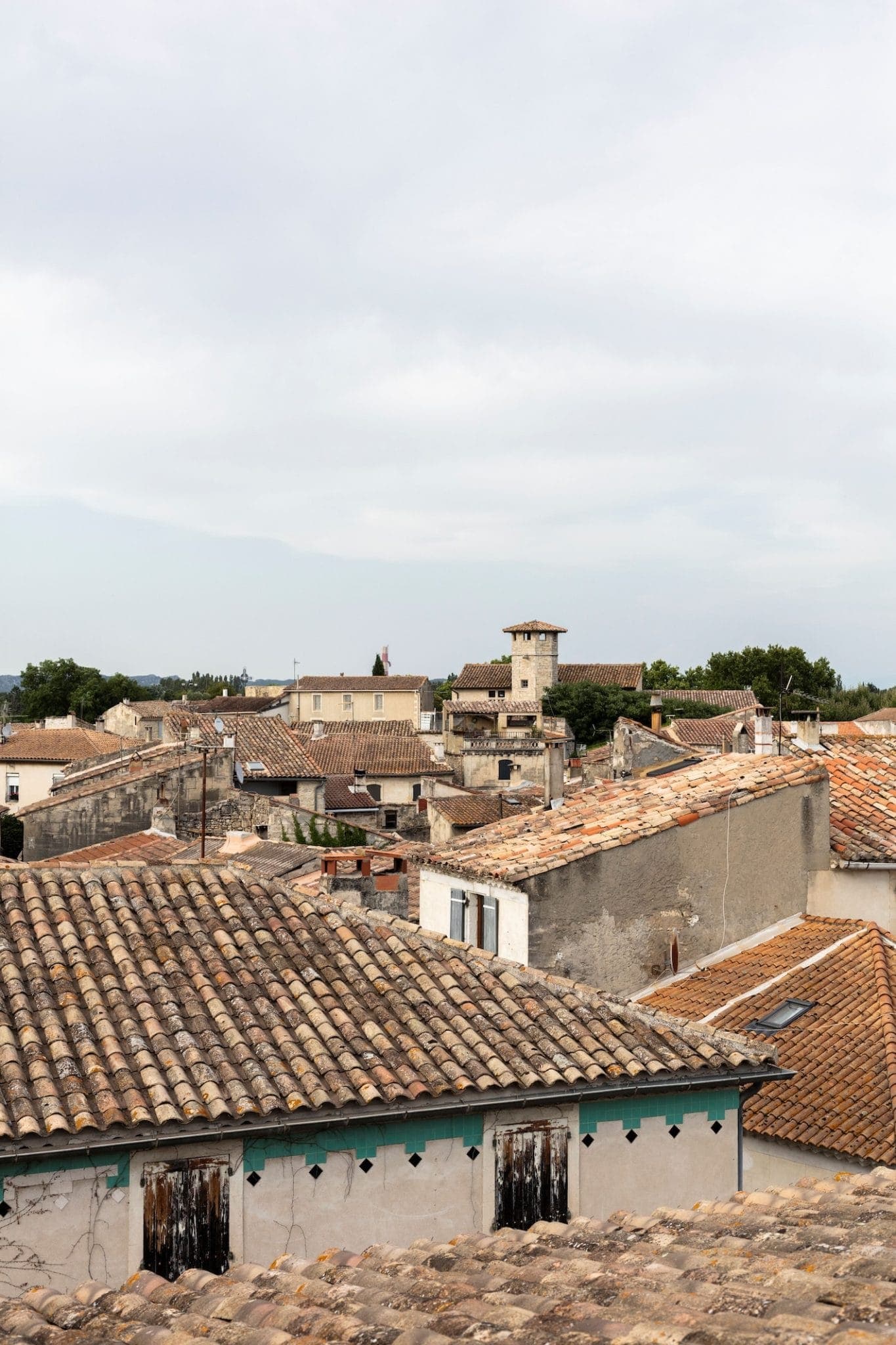 The roofs of Vallabrègues.