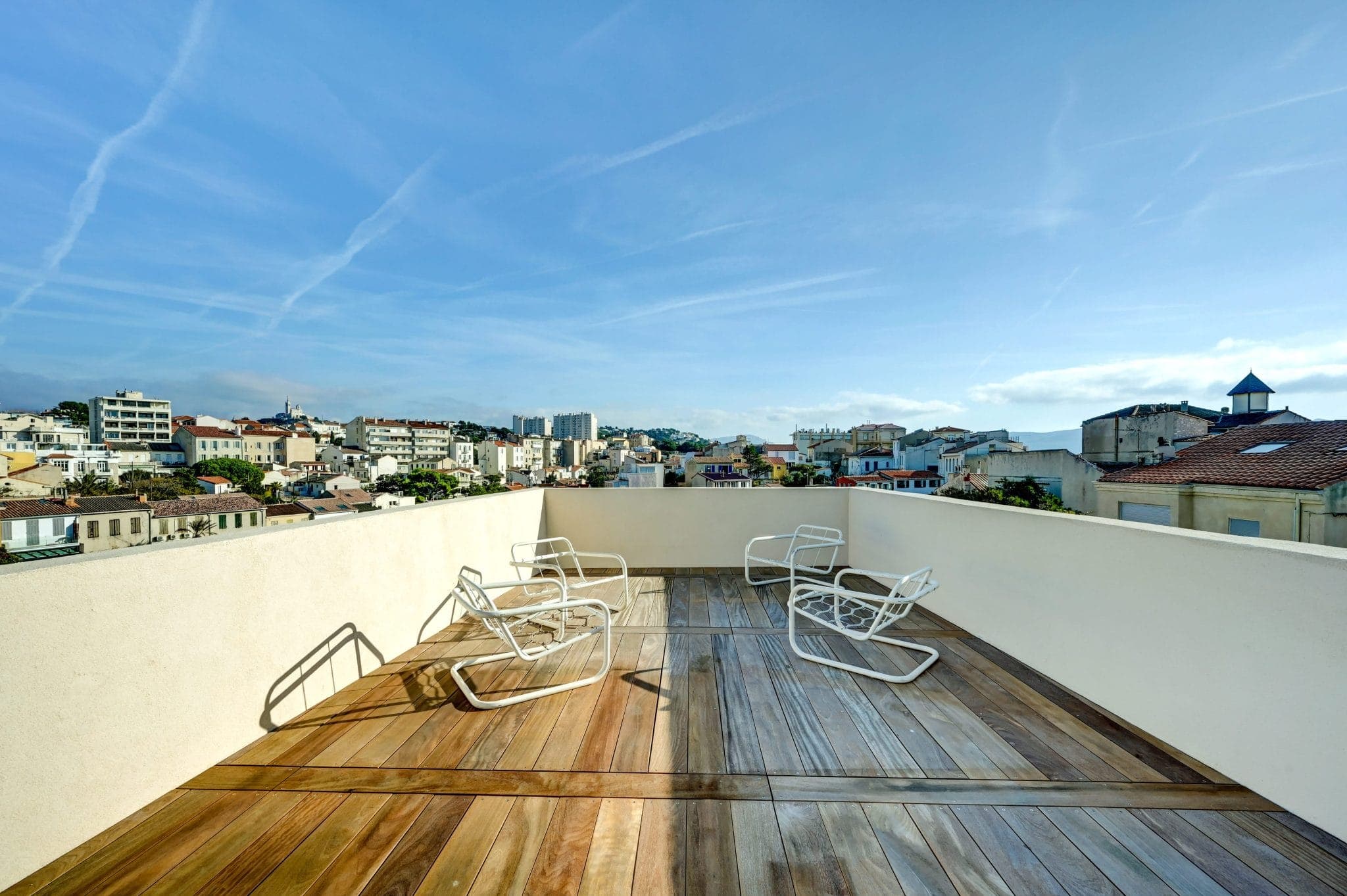 As evening falls, it’s aperitif time on the rooftop.