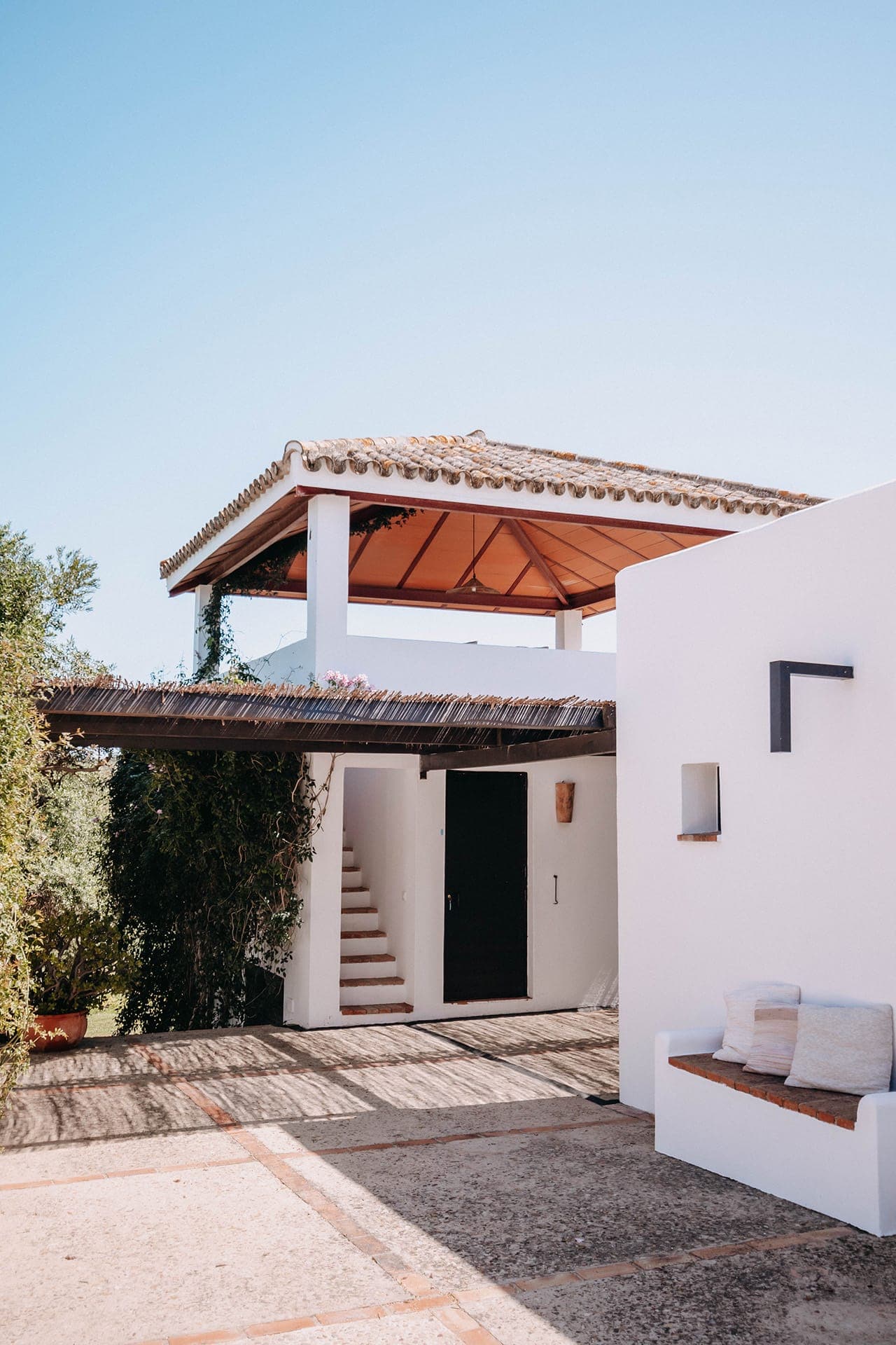 La Casa de Arcos beneath the blue Andalusian sky.