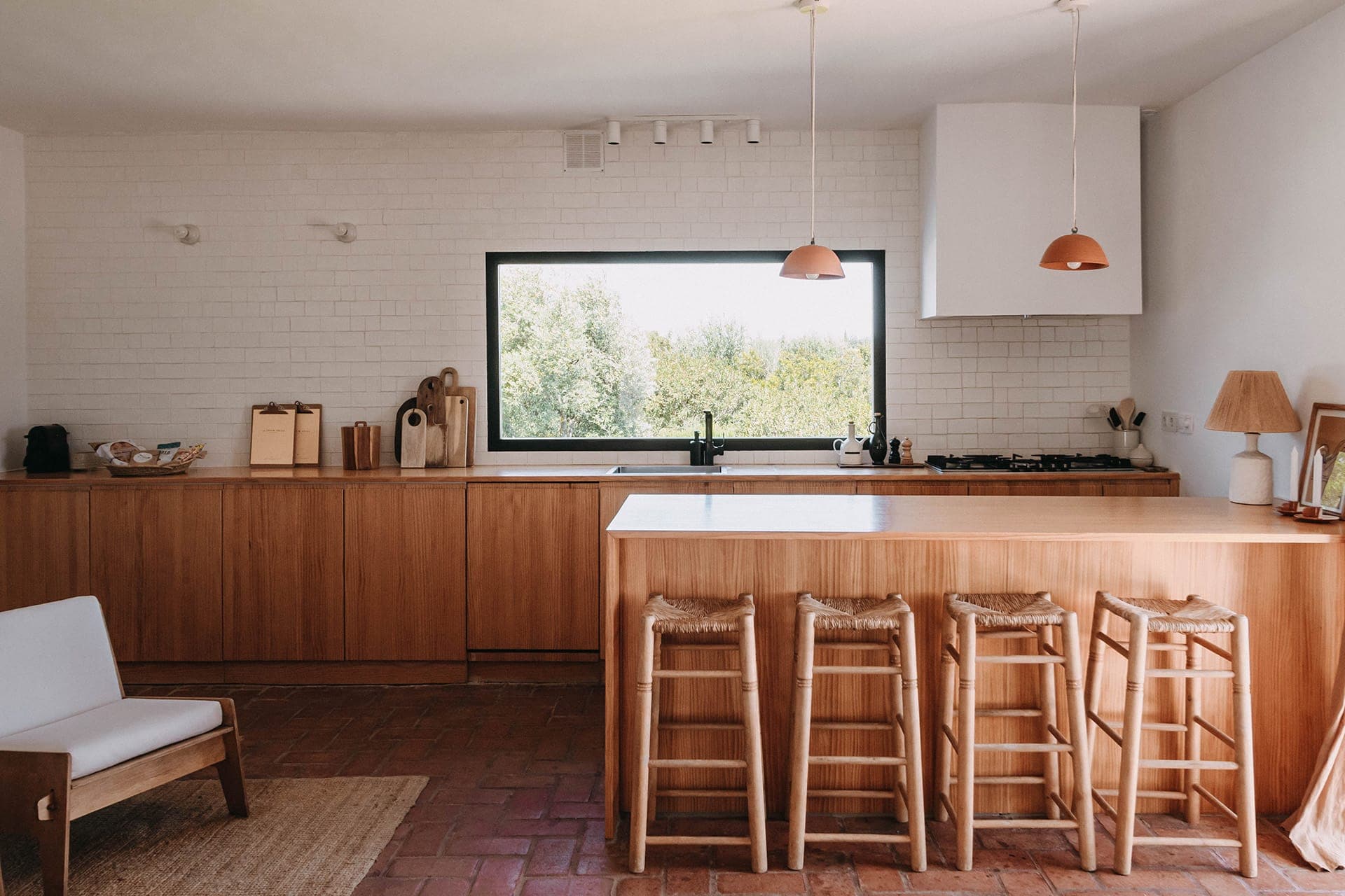 The spacious kitchen, perfect for preparing delicious local dishes. © Ale Sellers
