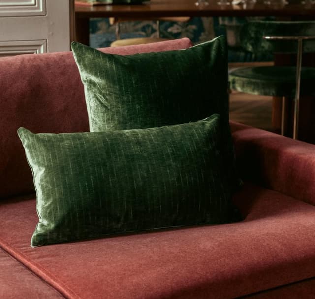 Coussin en velours vert