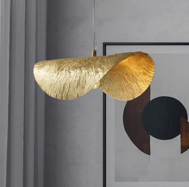 Luminaire en cuivre doré