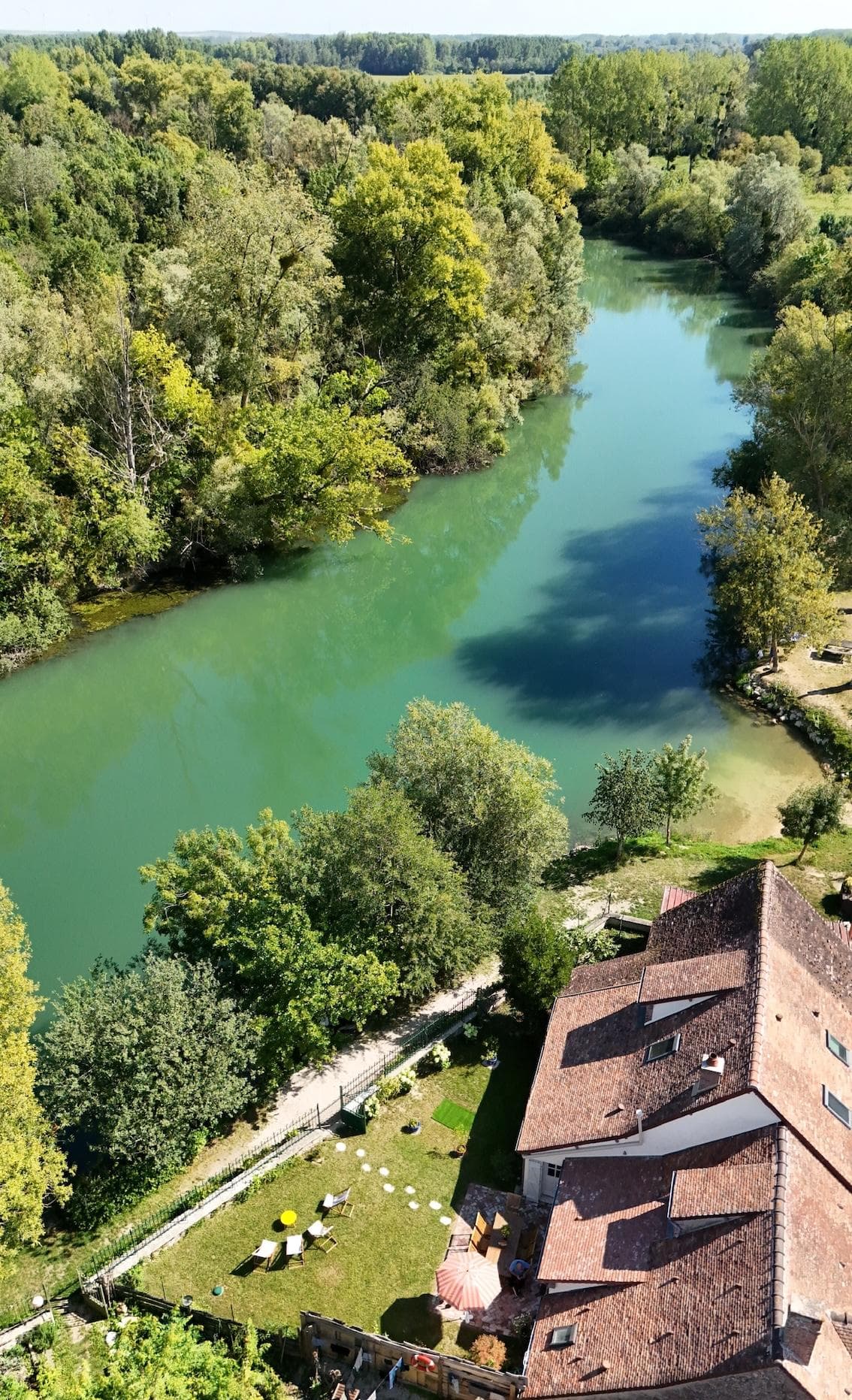 Au bord de la Seine, la bien-nommée Maison du Pêcheur.
