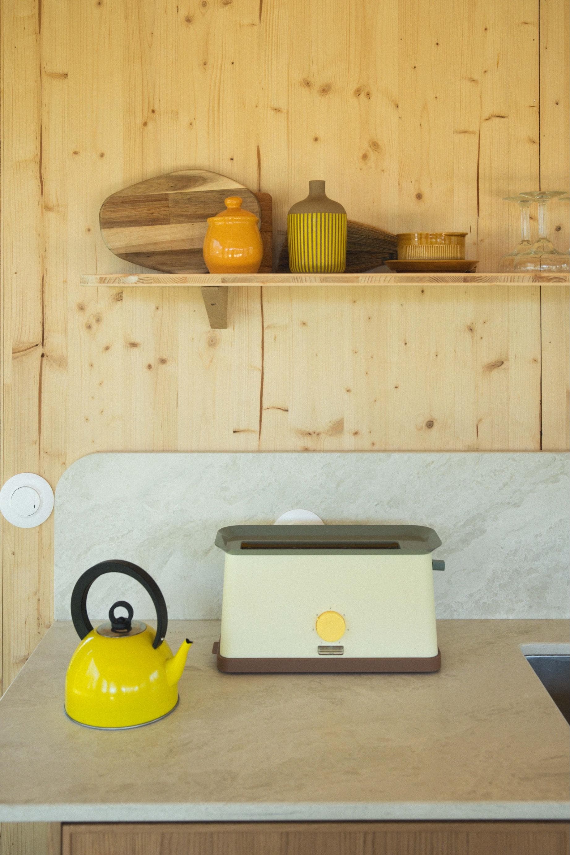 La petite cuisine de la Bicoque Jaune. © Pauline Azur