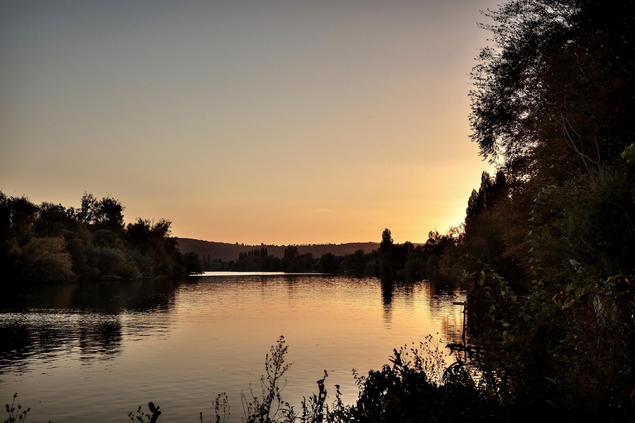 The Seine riverside to enjoy at Riverside House.