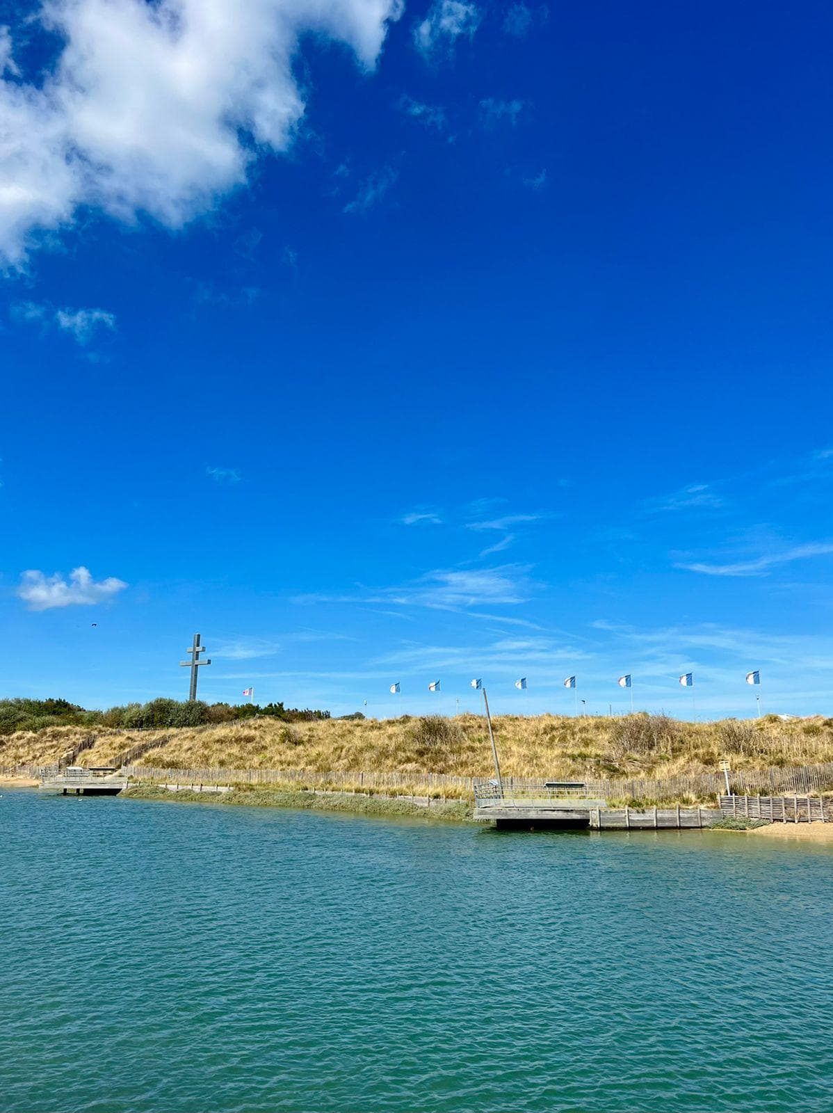 The beach is just a few minutes' walk from the château.
