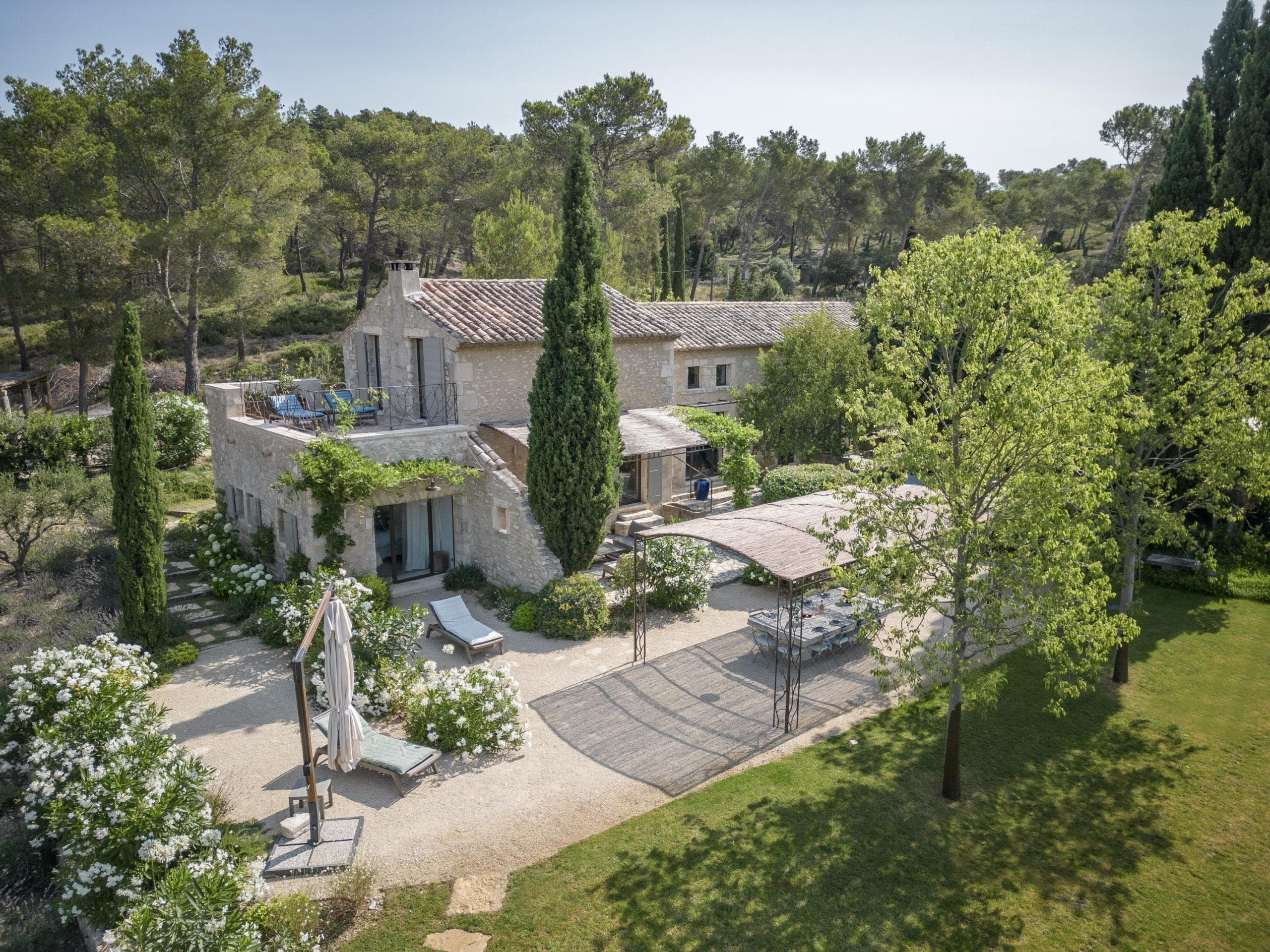 La belle pierre du Mas de Cinq Sous.