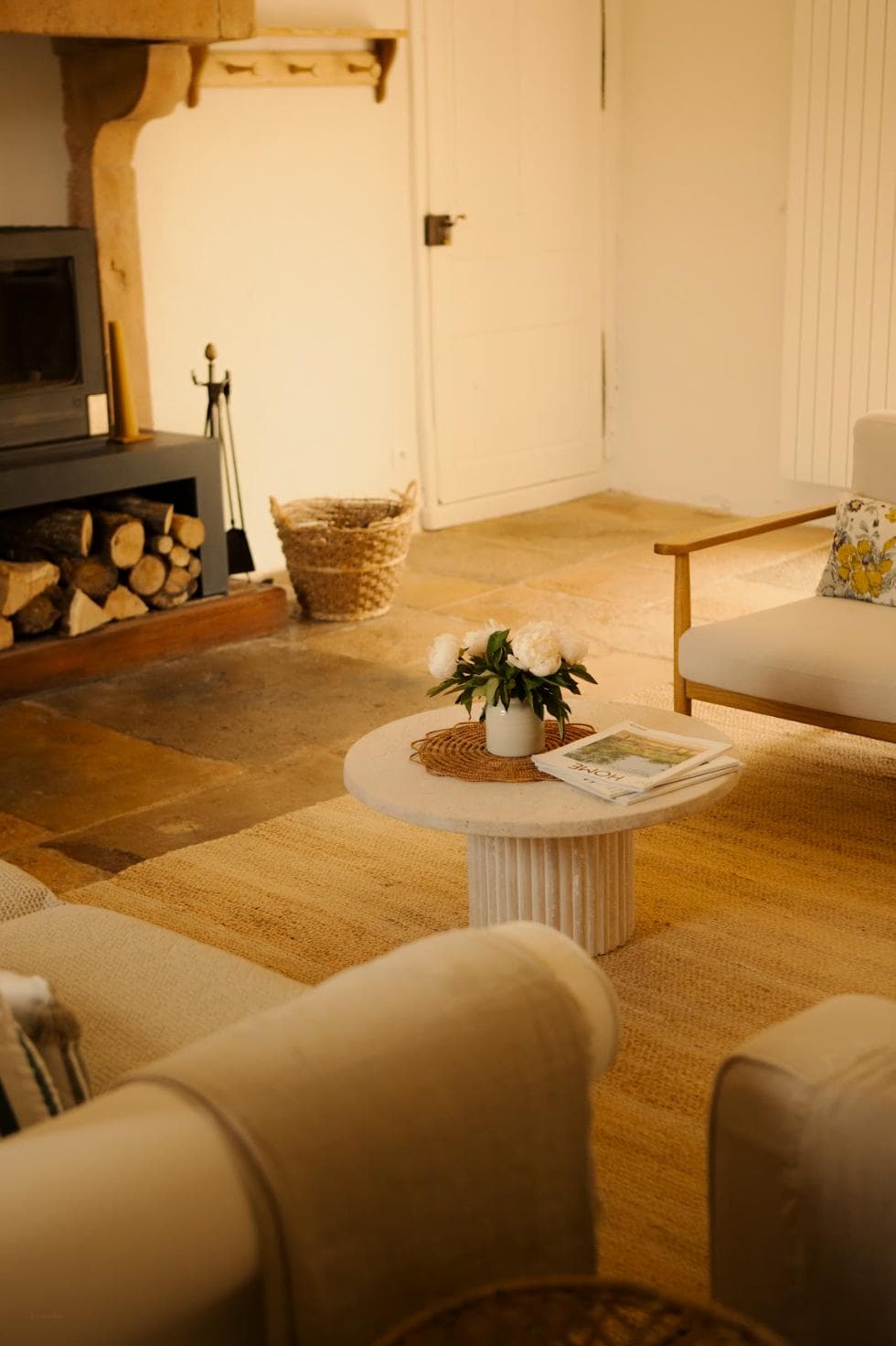 The sleek, contemporary living room of Tomette Singulière.