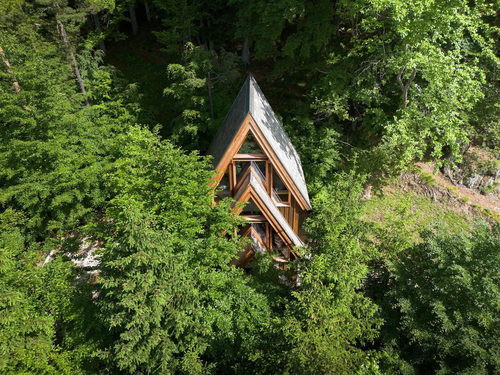 Il Pino nestled among the pines. © Wide Space Studio