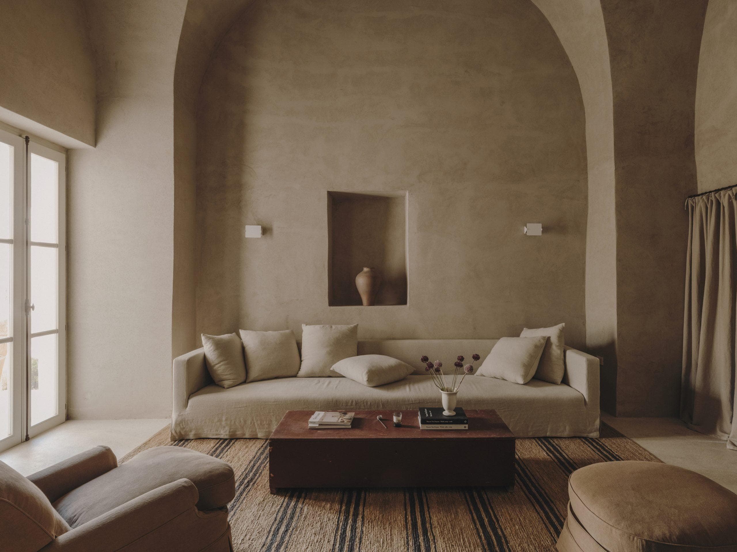 On se sent presque petits sous les hauts plafonds de la maison... © Salva Lopez