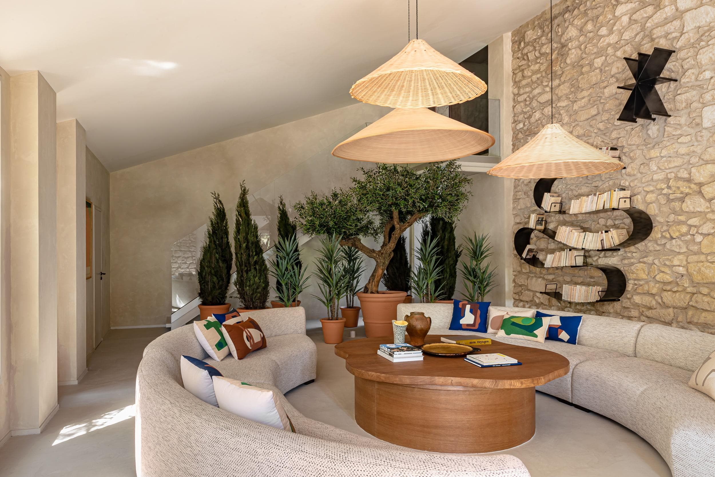 The grand living room at L’Étoile des Baux. © Mister Tripper