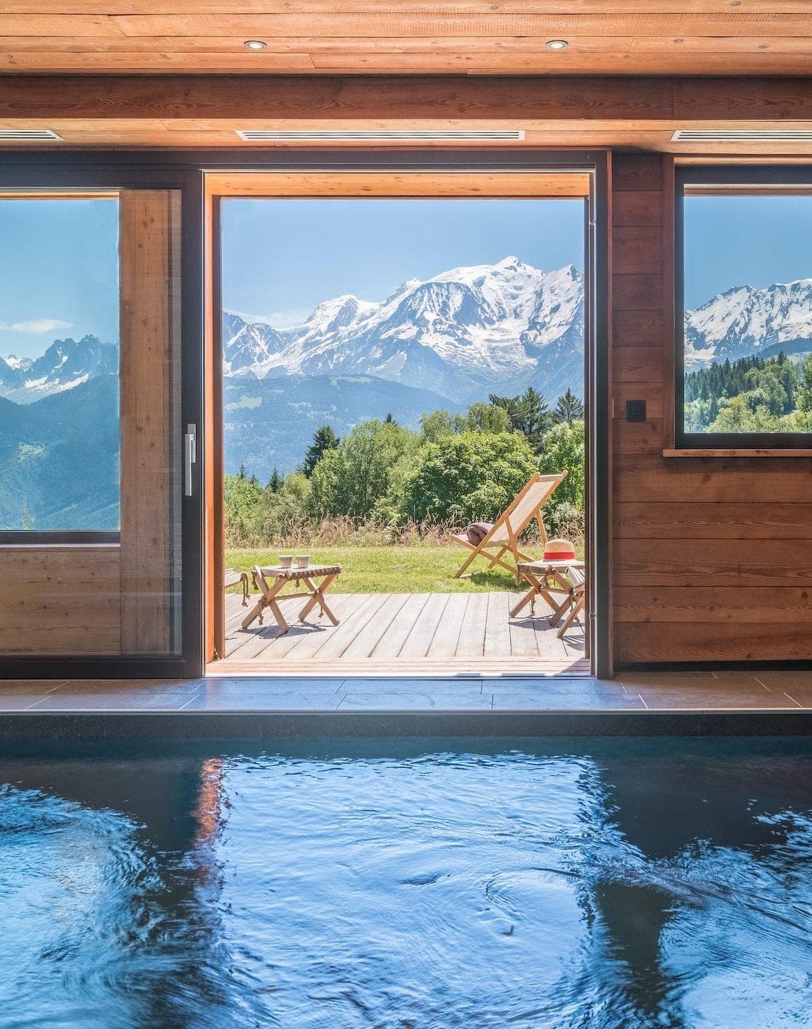La (très belle) piscine intérieure du Chalet Les Granges.