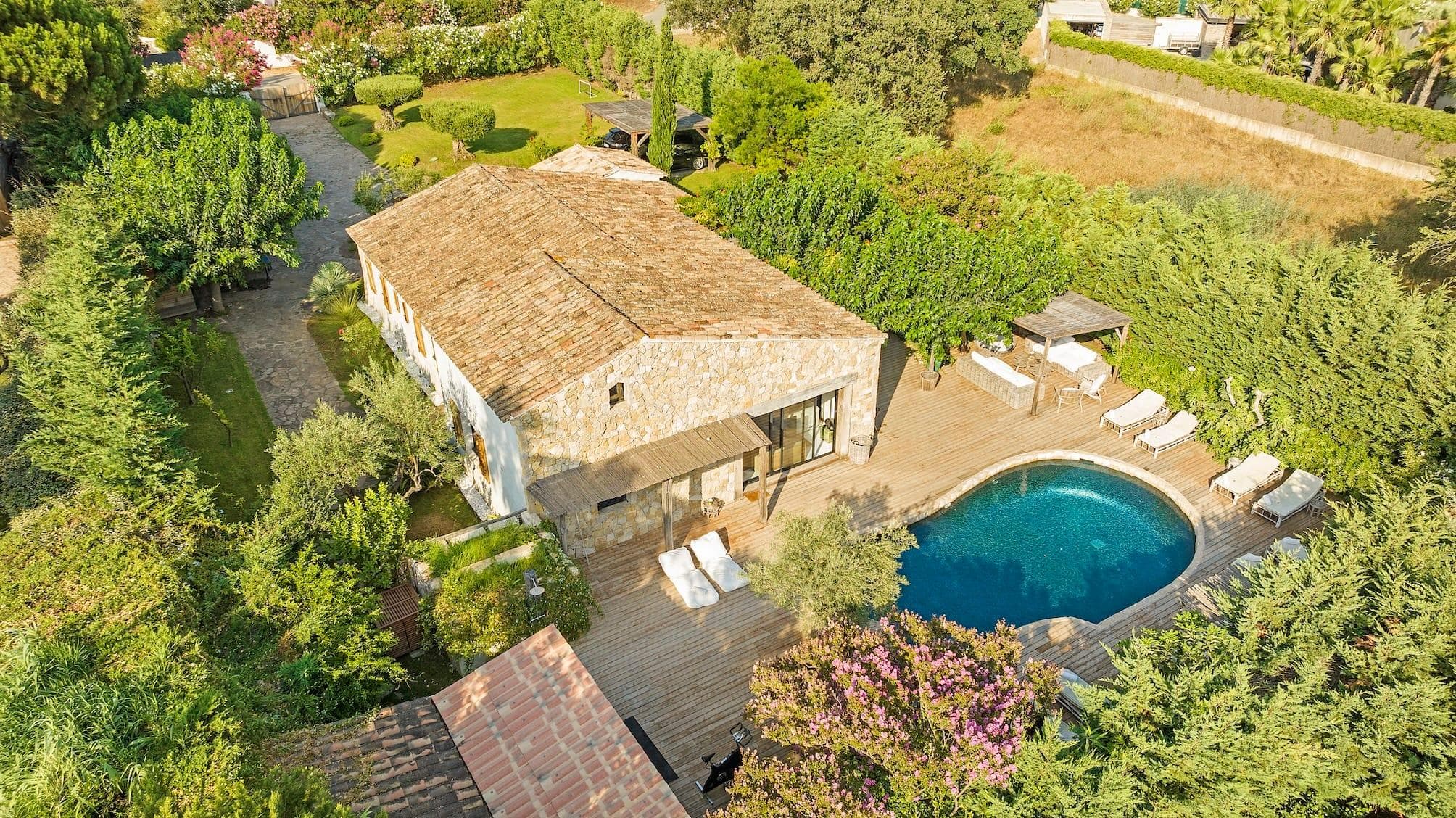Villa Cicadis vue du ciel.
