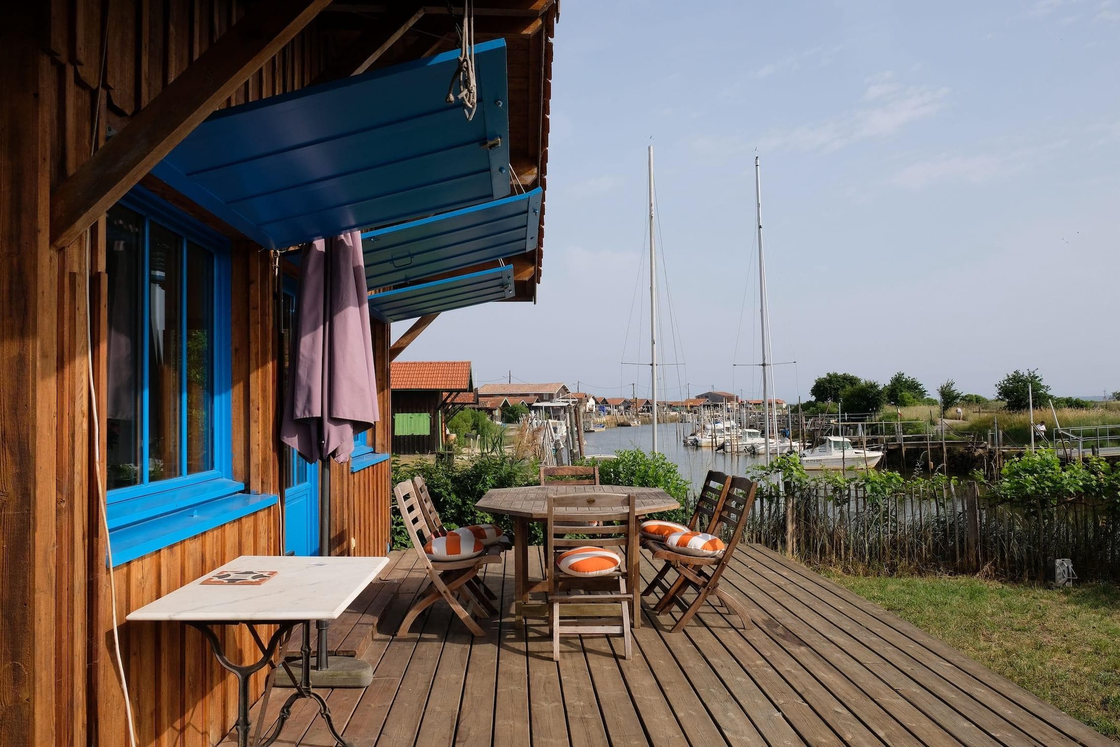 La Cabane des Barbots Bleus.