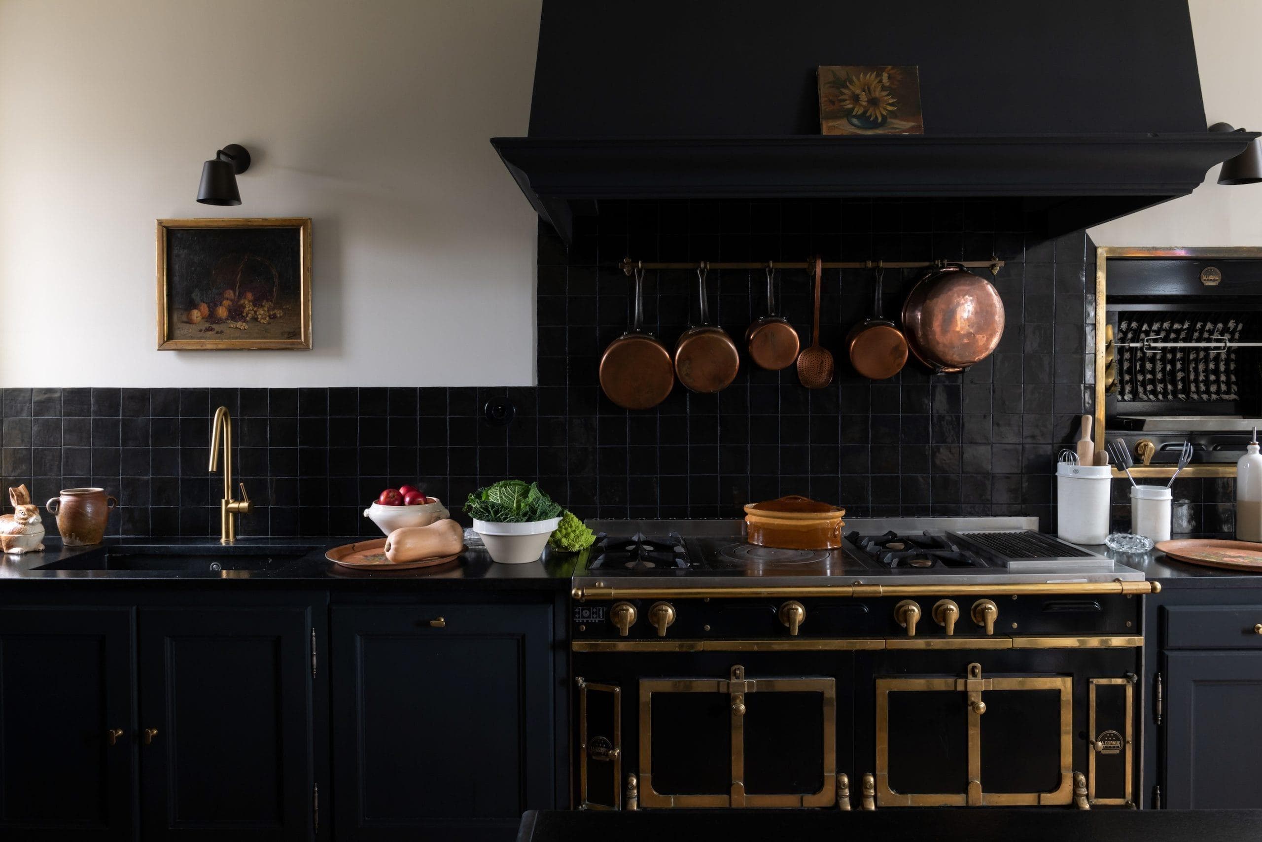 La cuisine rétro du Château La Monge.
