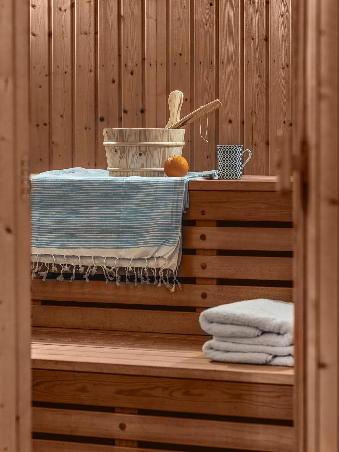 Le sauna : l'un des (nombreux) trésors de ces deux villas.