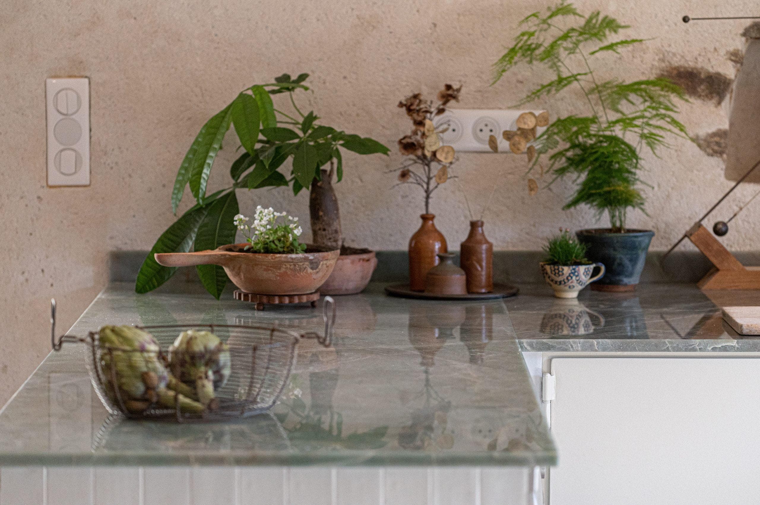 A lovely cuisine in natural tones.