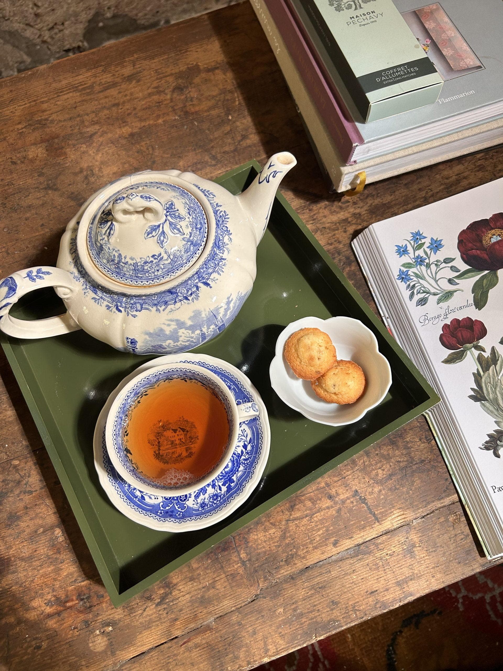 A well-deserved tea time at La Roquerie.