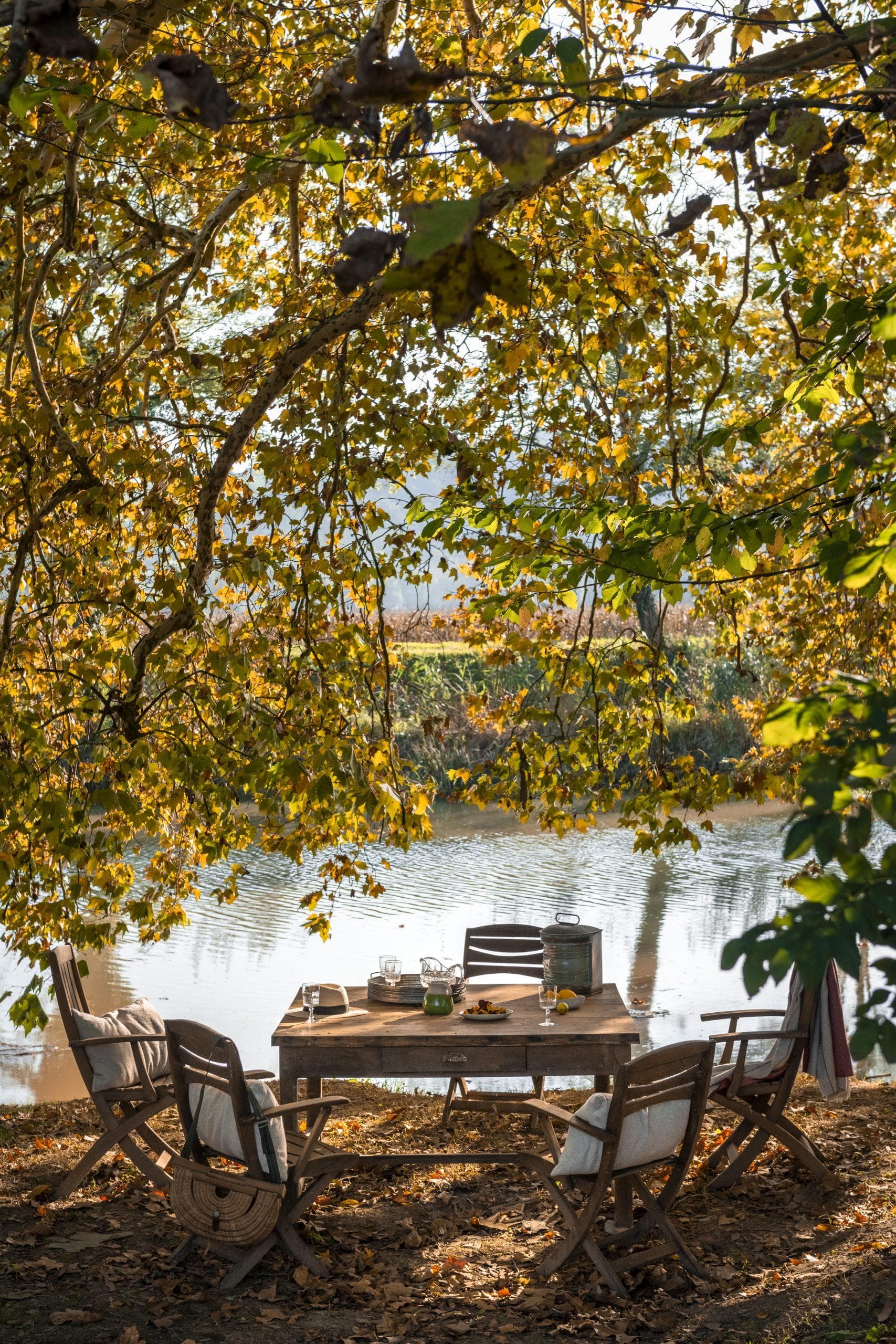 Riverside guinguette atmosphere. © Amandine and Jules