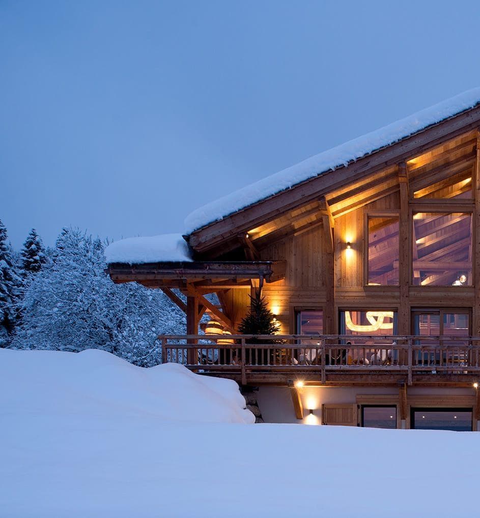 The chalet at night, which is not to be missed. © Studio Erick Saillet