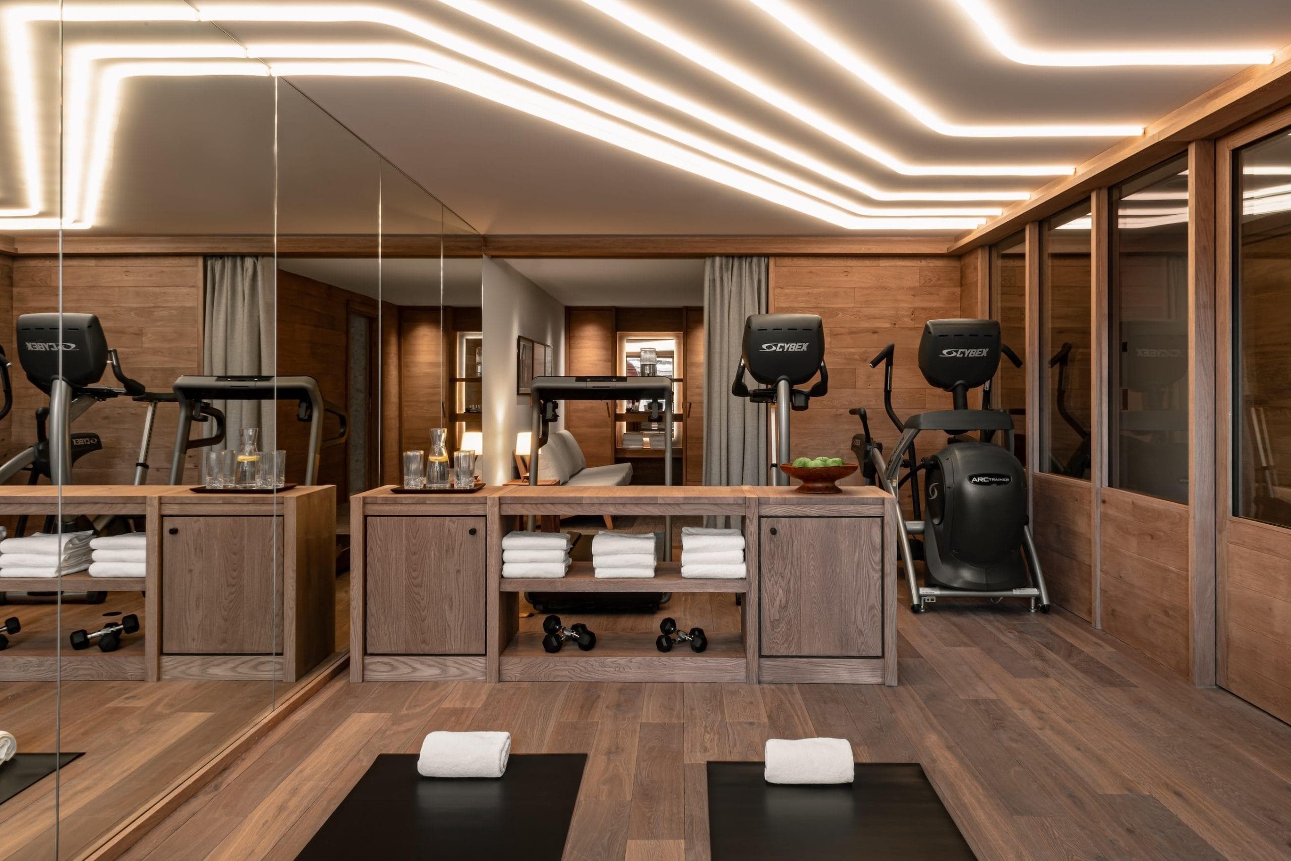 The gym, Iconic House style at 1550. © Mr Tripper