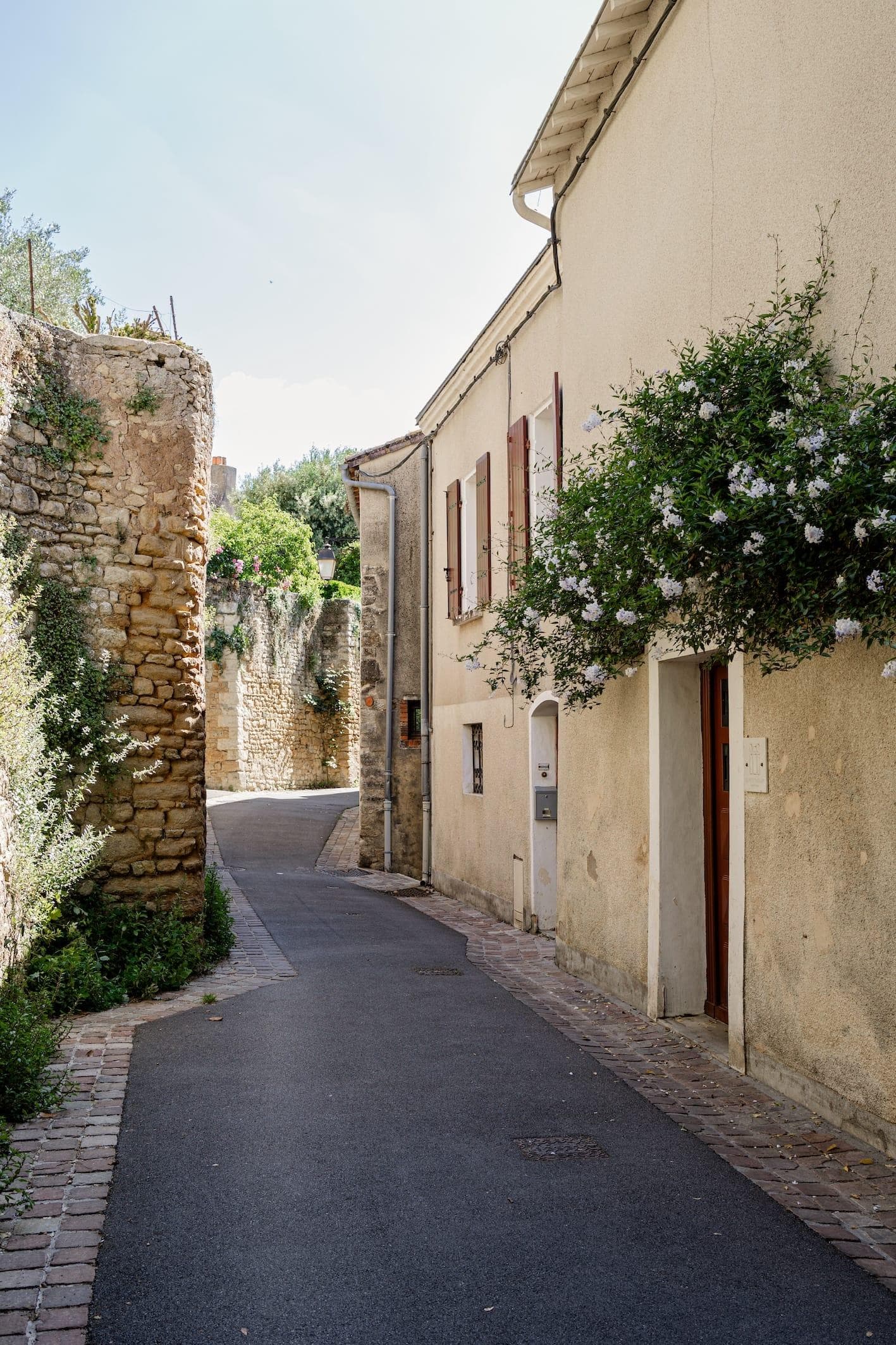 Street in Thouars. © Signature June