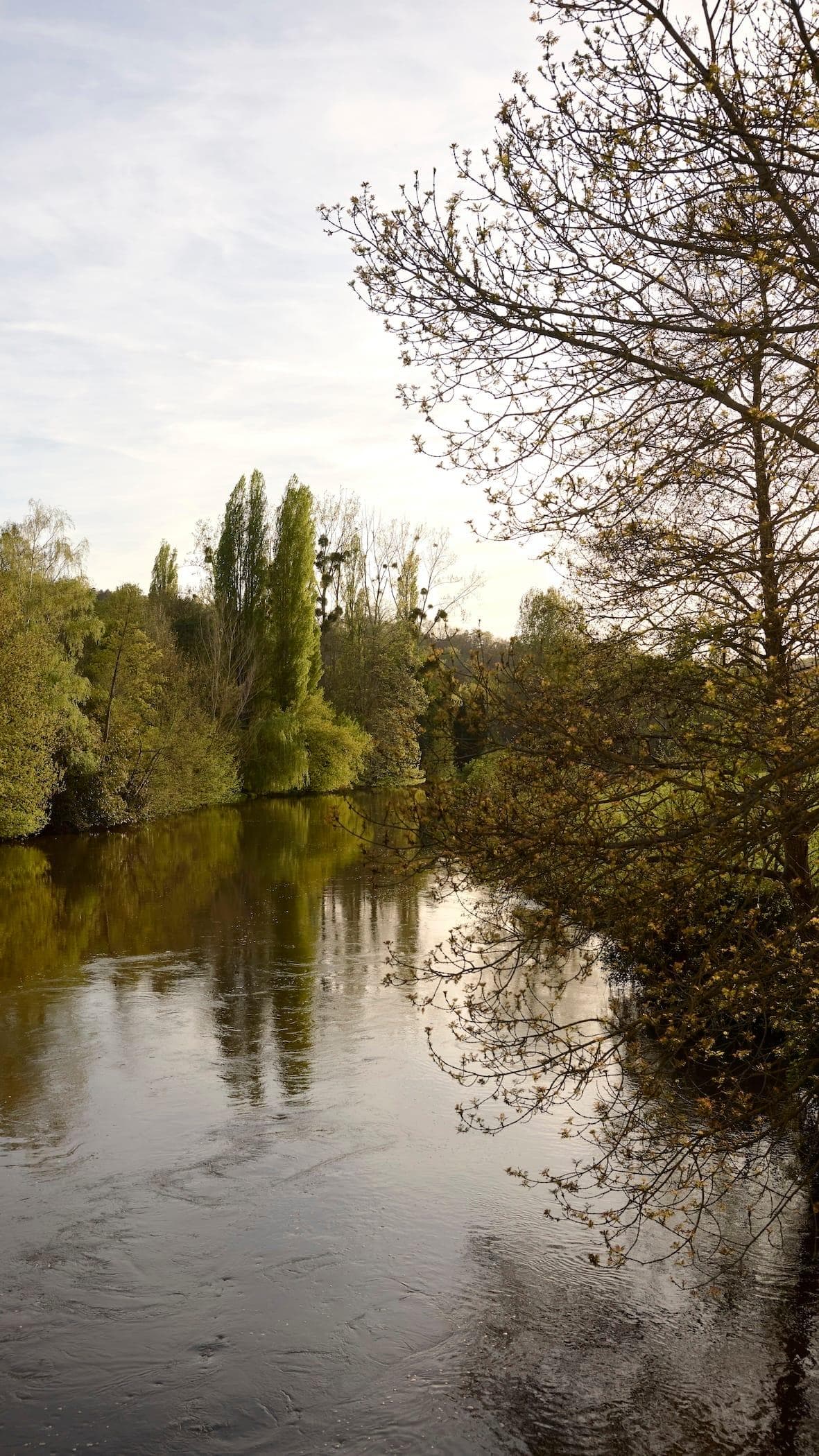 Just steps away from Maison Crèvecœur, the Eure.