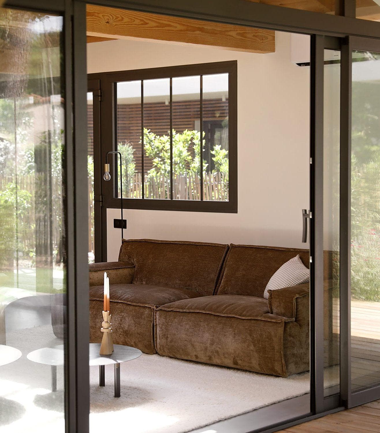 On vit dedans-dehors à Maison Ernest.