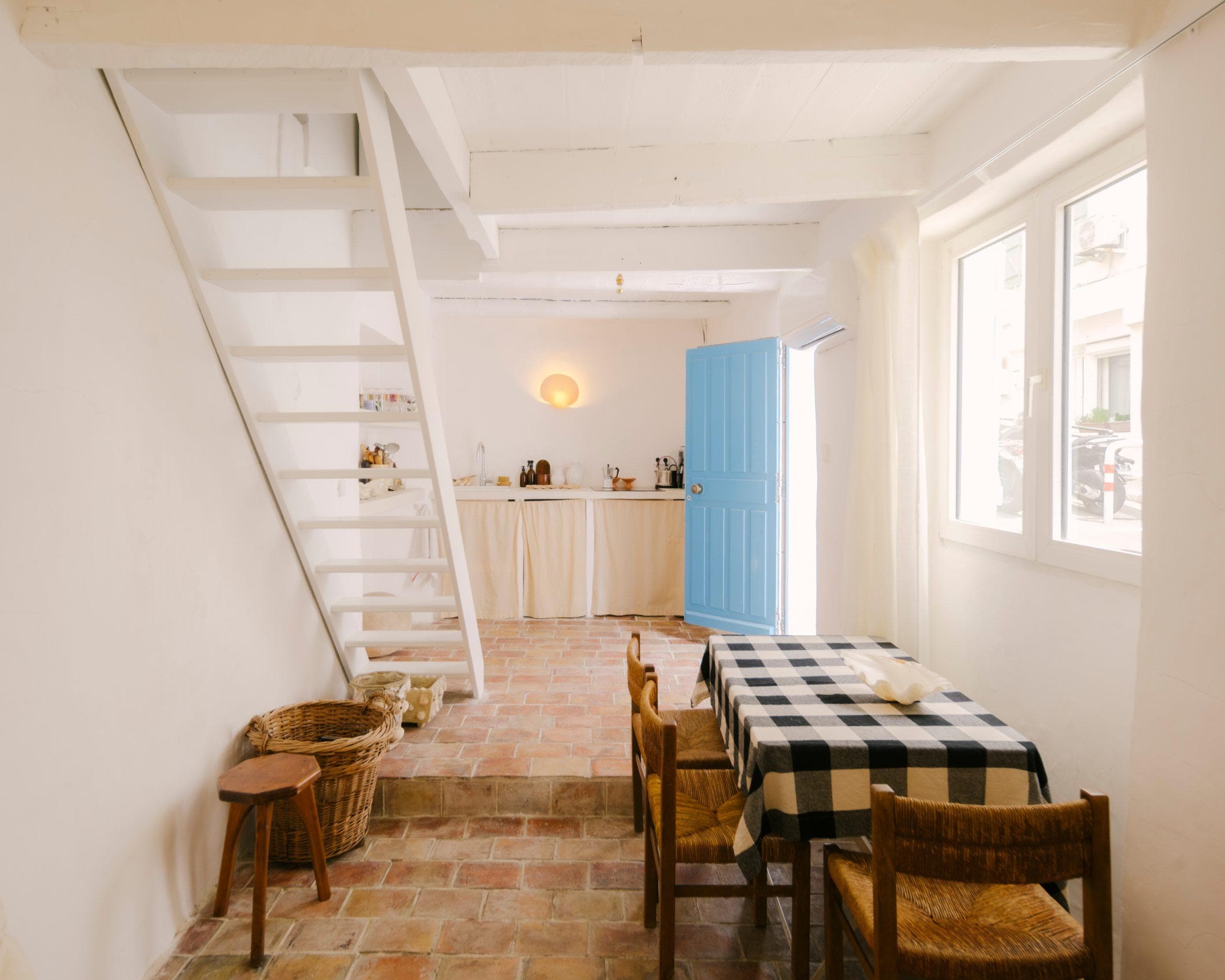 La pièce principale du cabanon. © M. Verret