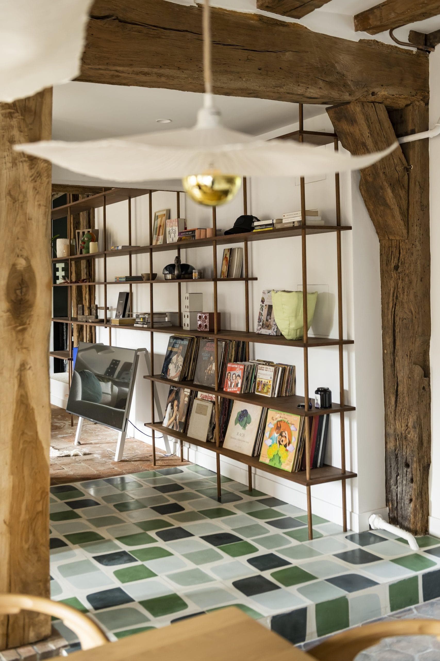 The living room of the charming Maison de Jojo.