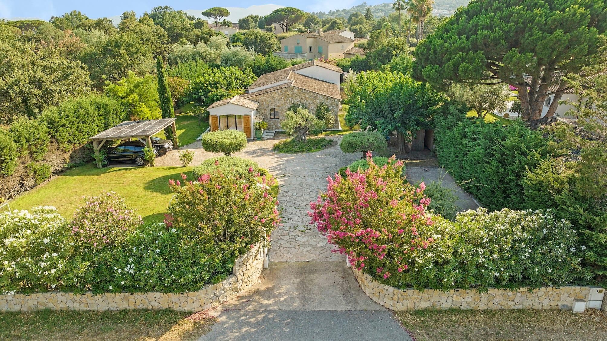 An aerial view of Villa Cicadis