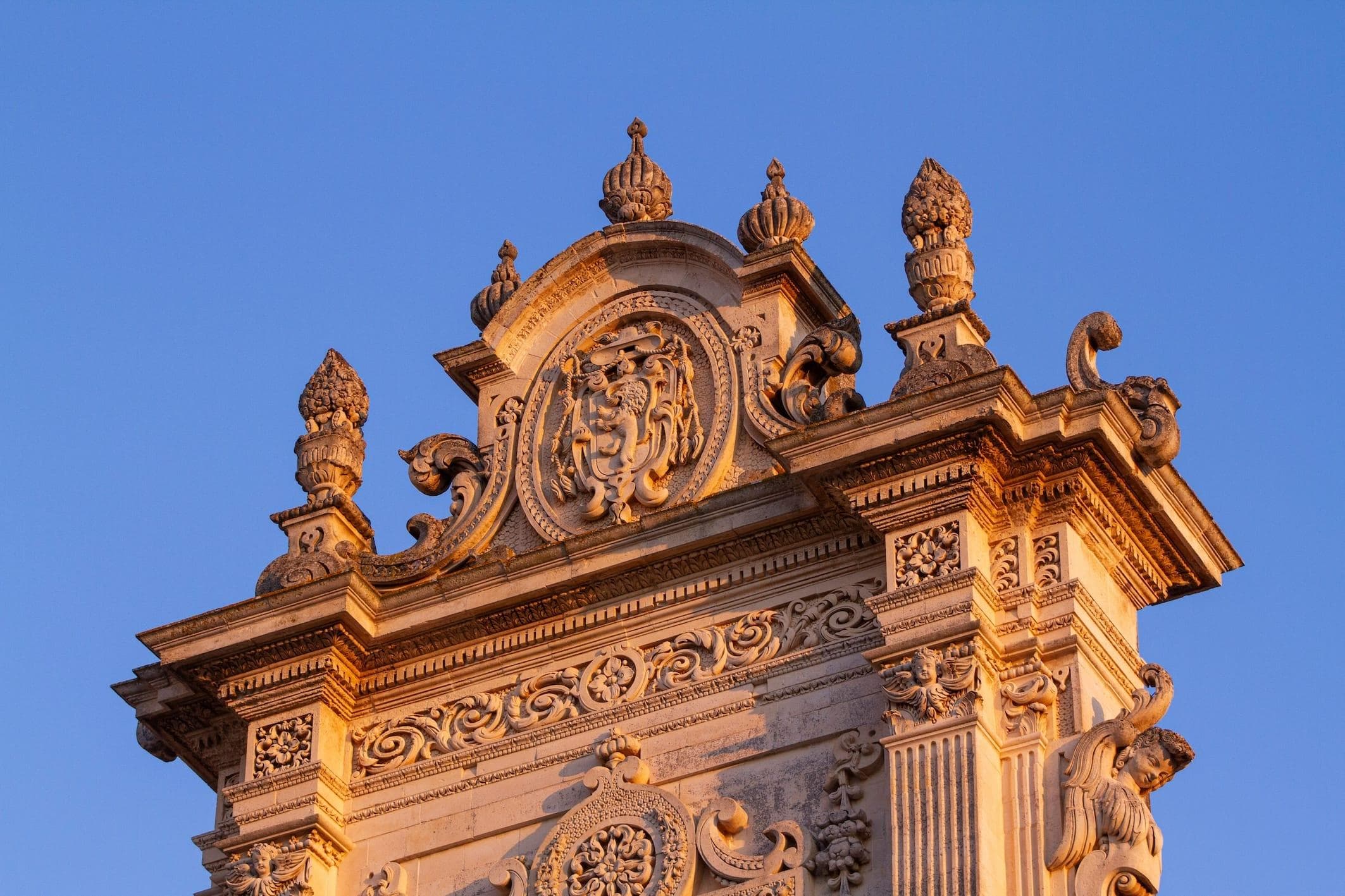 Détail de la Cattedrale di Maria Santissima Assunta e Sant'Oronzo à Lecce. © Davide Perrone