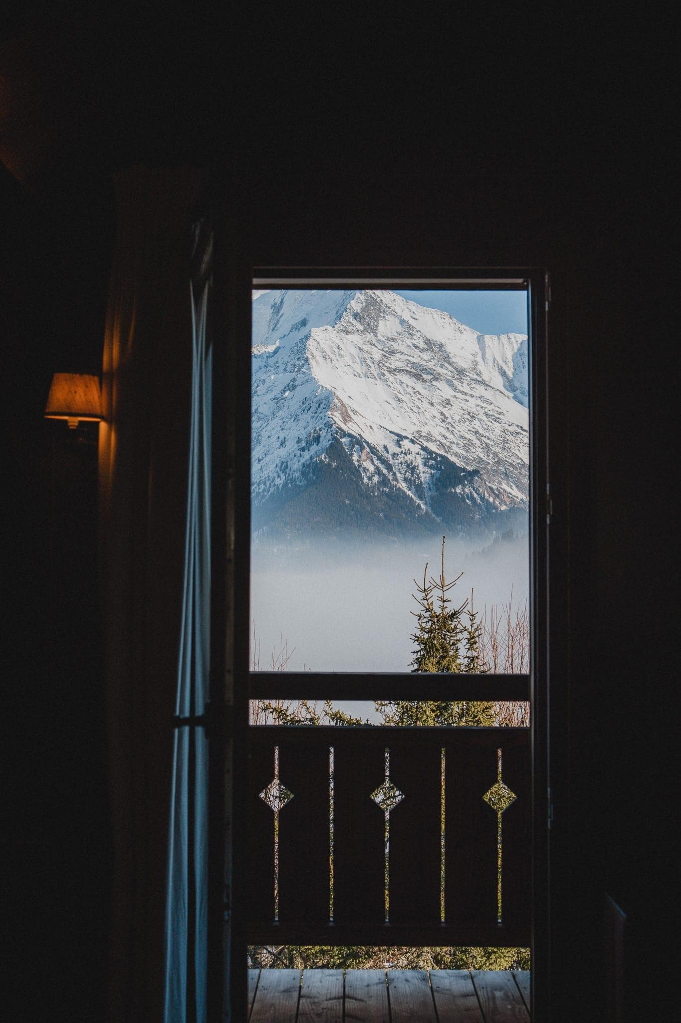 From the chalet, one can admire the peaks. © Agathe Boudin