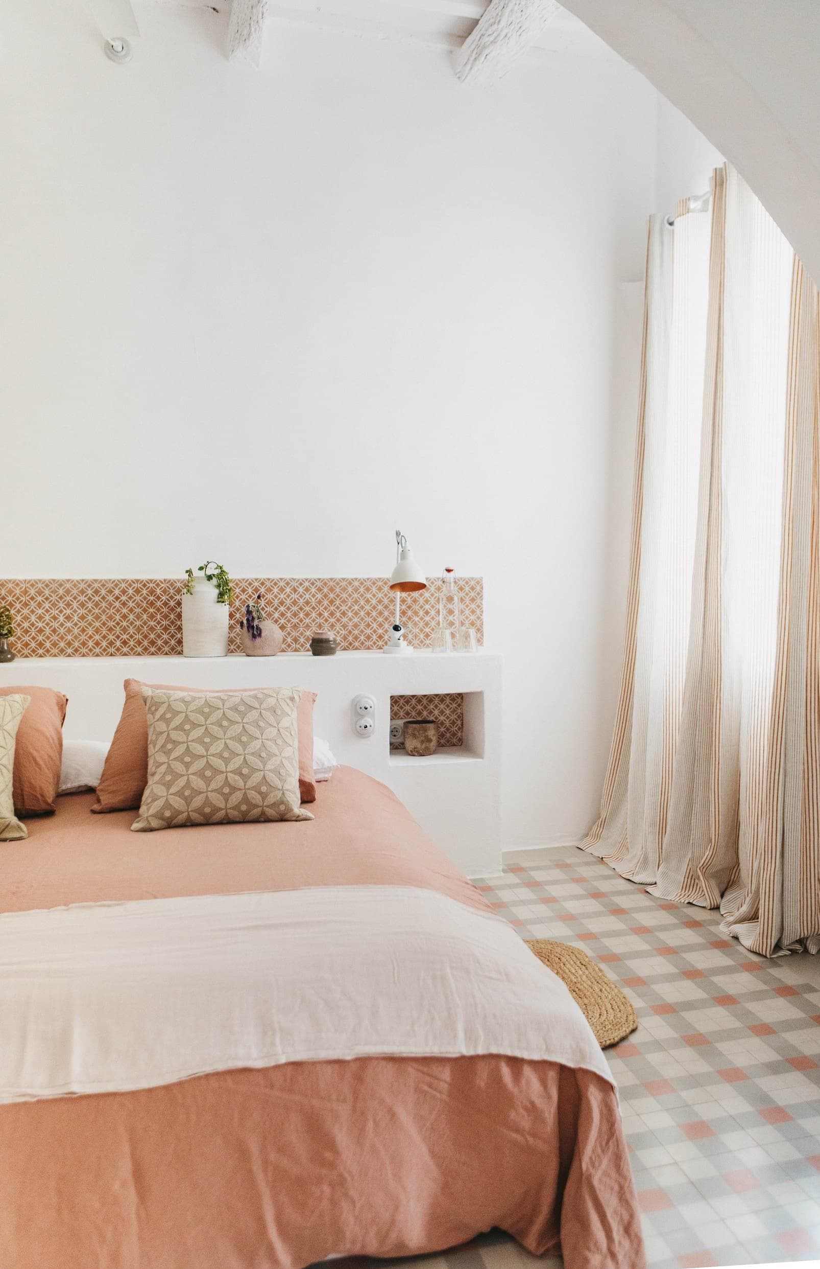 A special mention goes to the hotel-quality bedding.