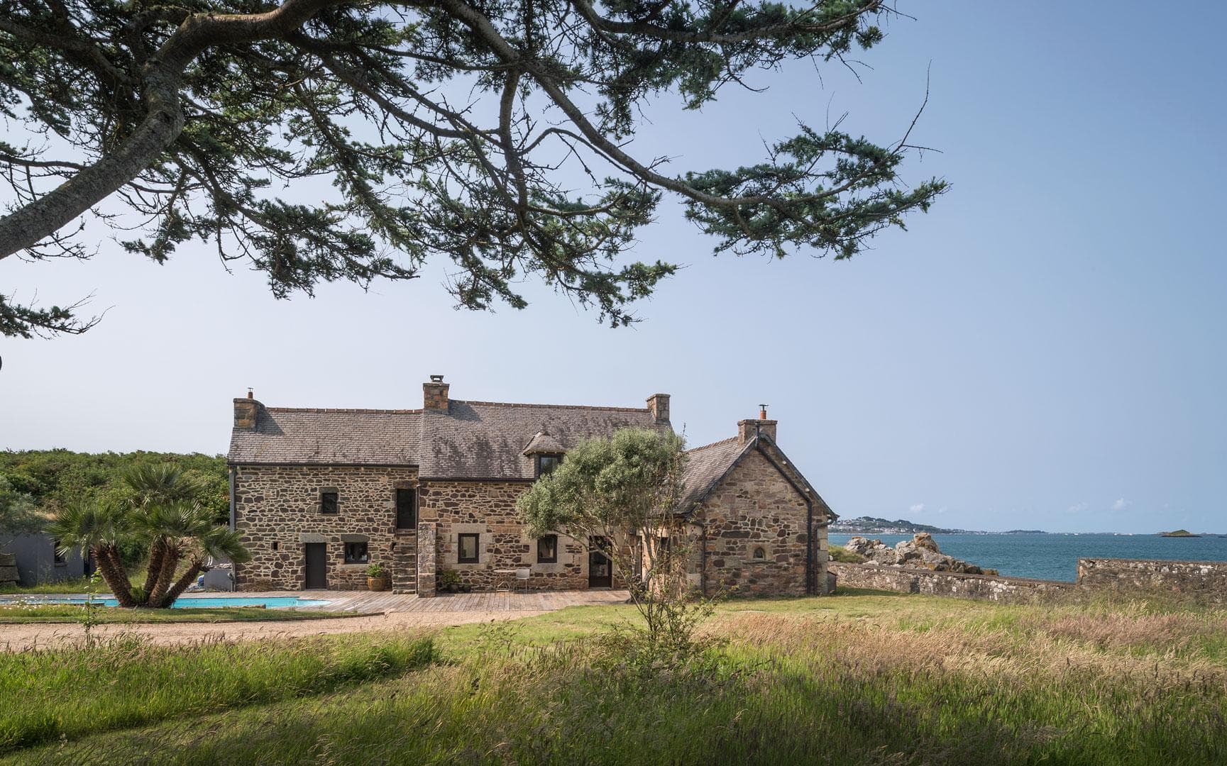 The beautiful Breton stone of Villa Mona.