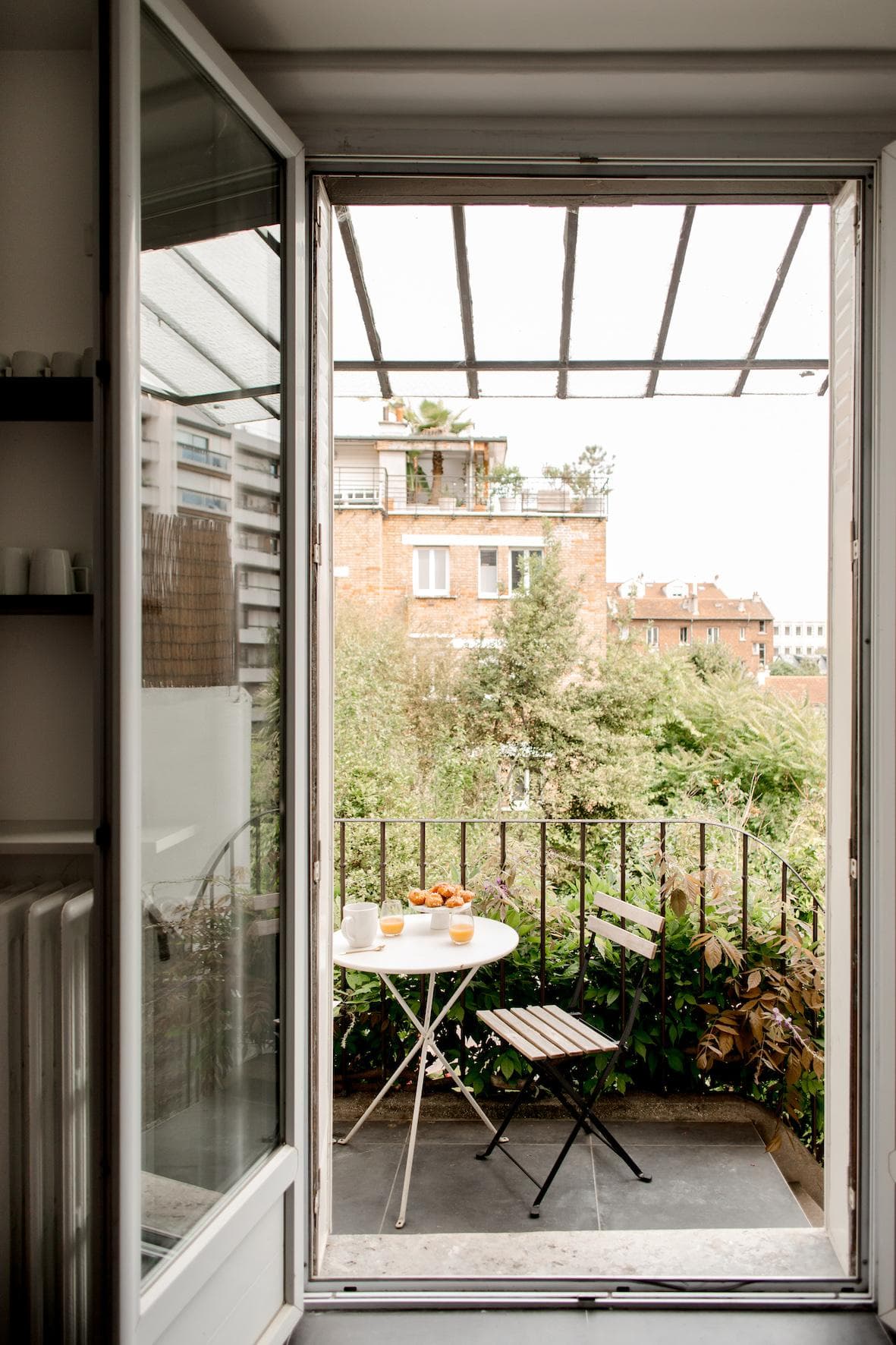Tea time above the treetops.