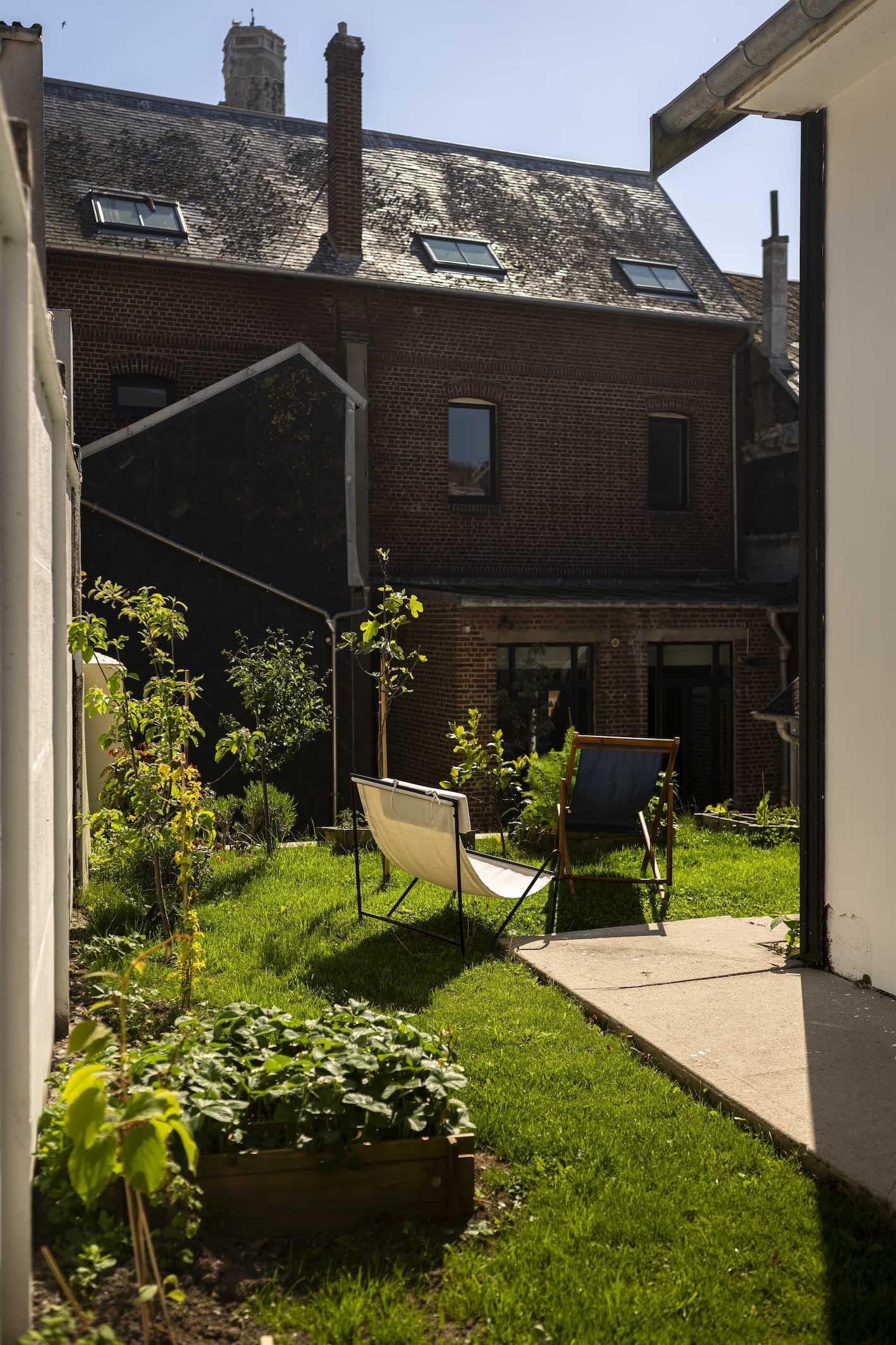 The charming garden. © Geraldine Martens