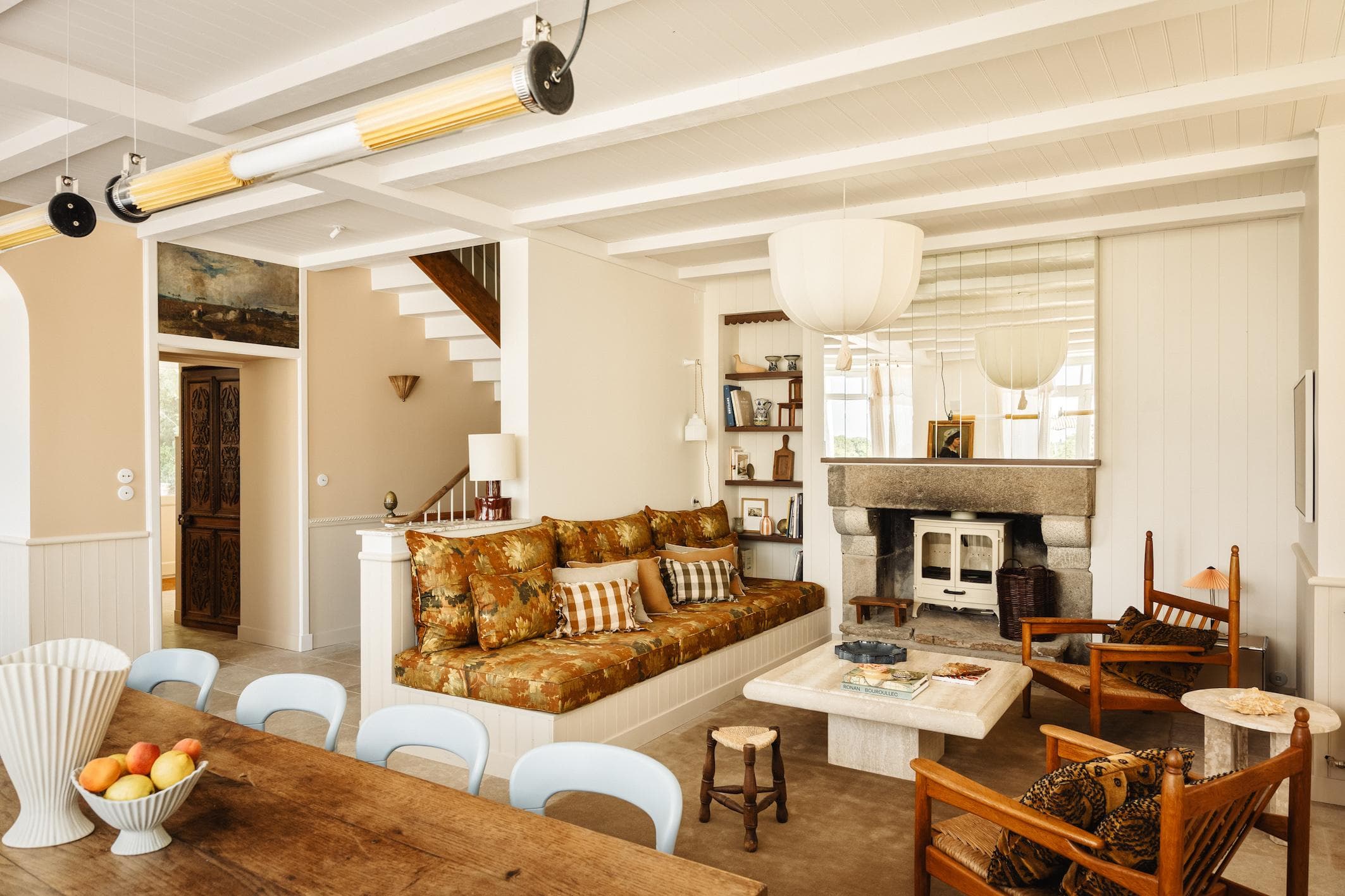 The pretty living room at Maison Roz © Adrien Ozouf