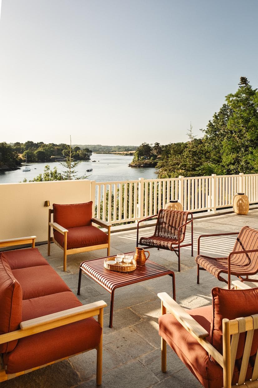 From the terrace of Maison Roz, you can admire the Aven. © Adrien Ozouf