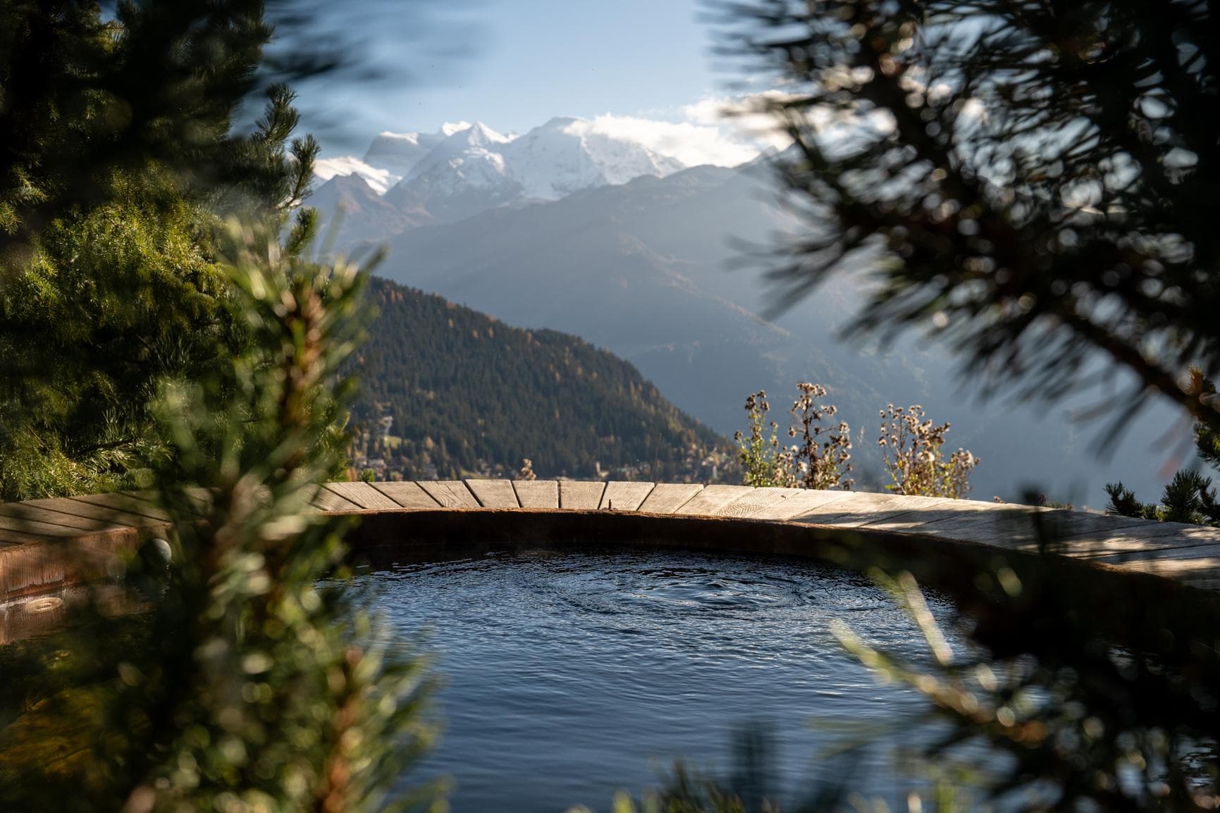 Outdoor Jacuzzi at Chalet Bibi