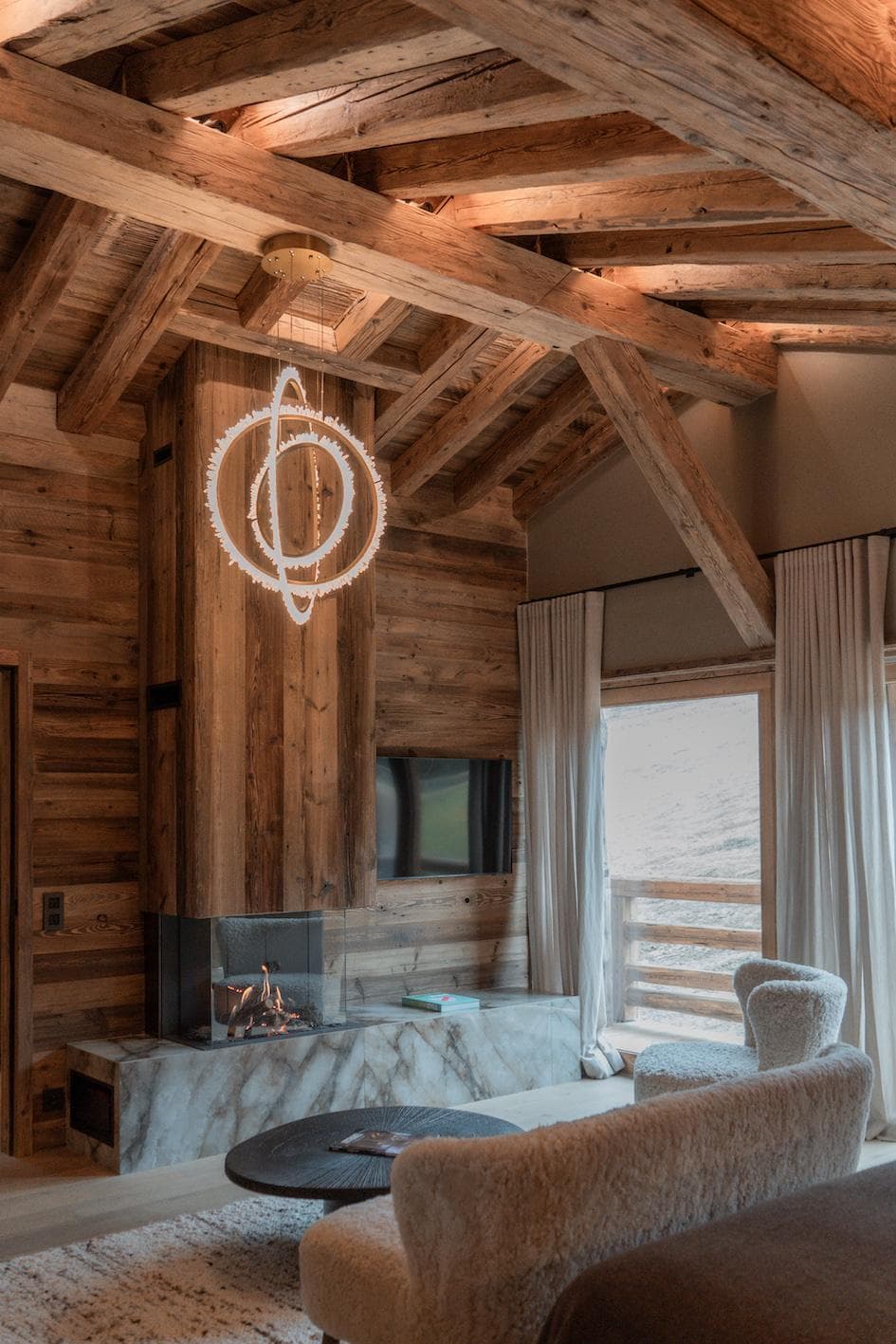 Le coin cheminée où se lover avec un livre. © Johanna Chaboud