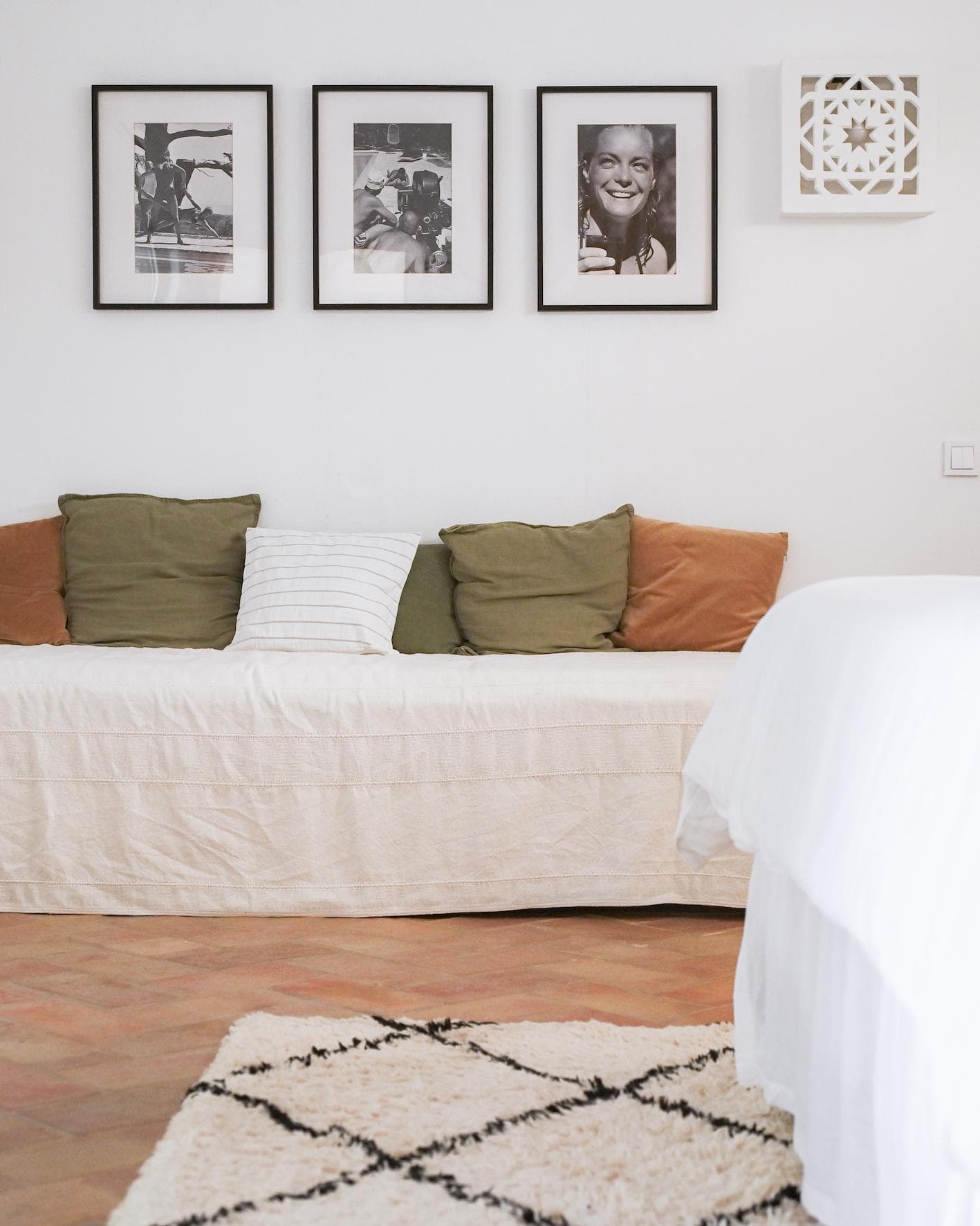 In interiors, we appreciate light and minimalist decor.